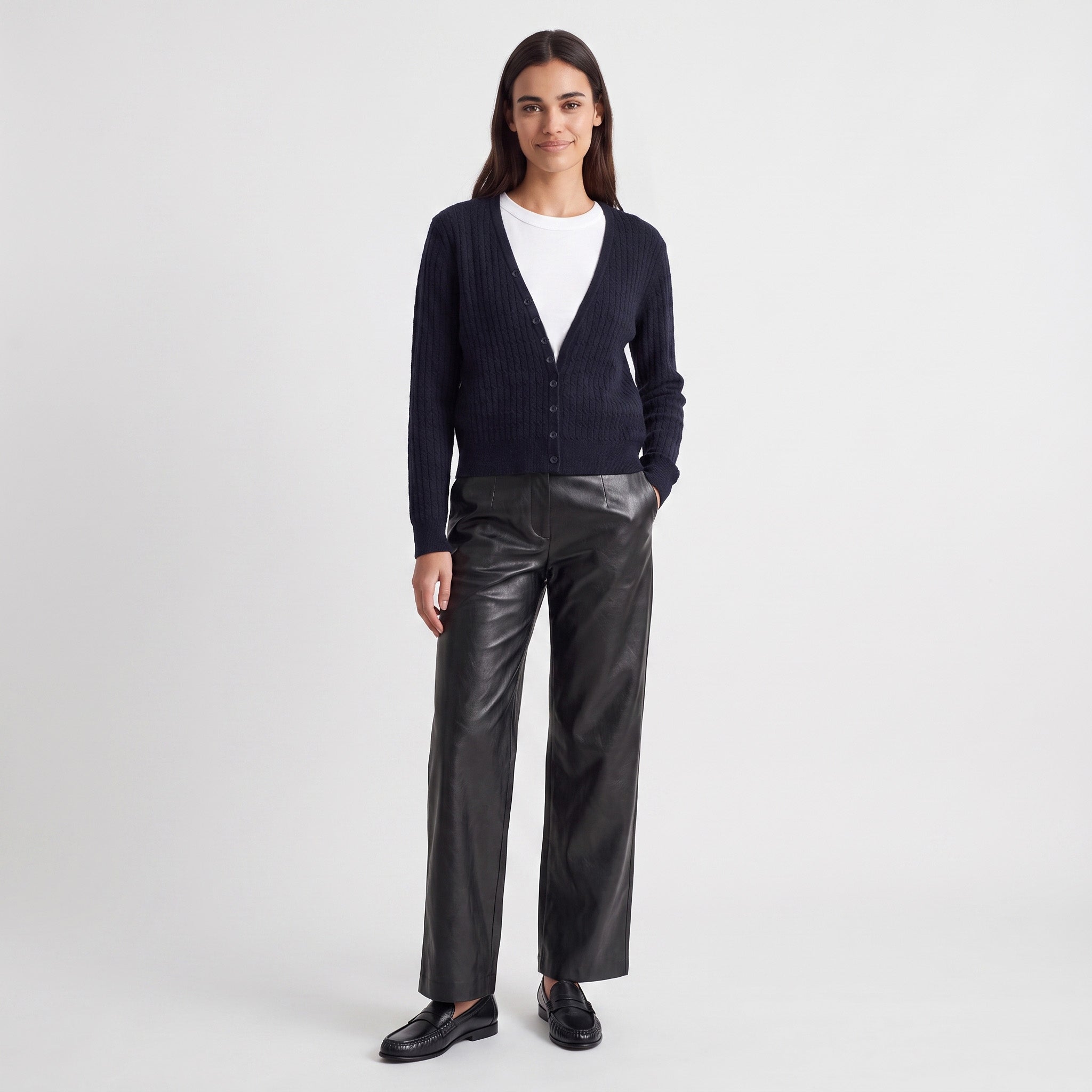 Pull femme avec col en V boutonné en maille marine TEMALIE, ARTLOVE