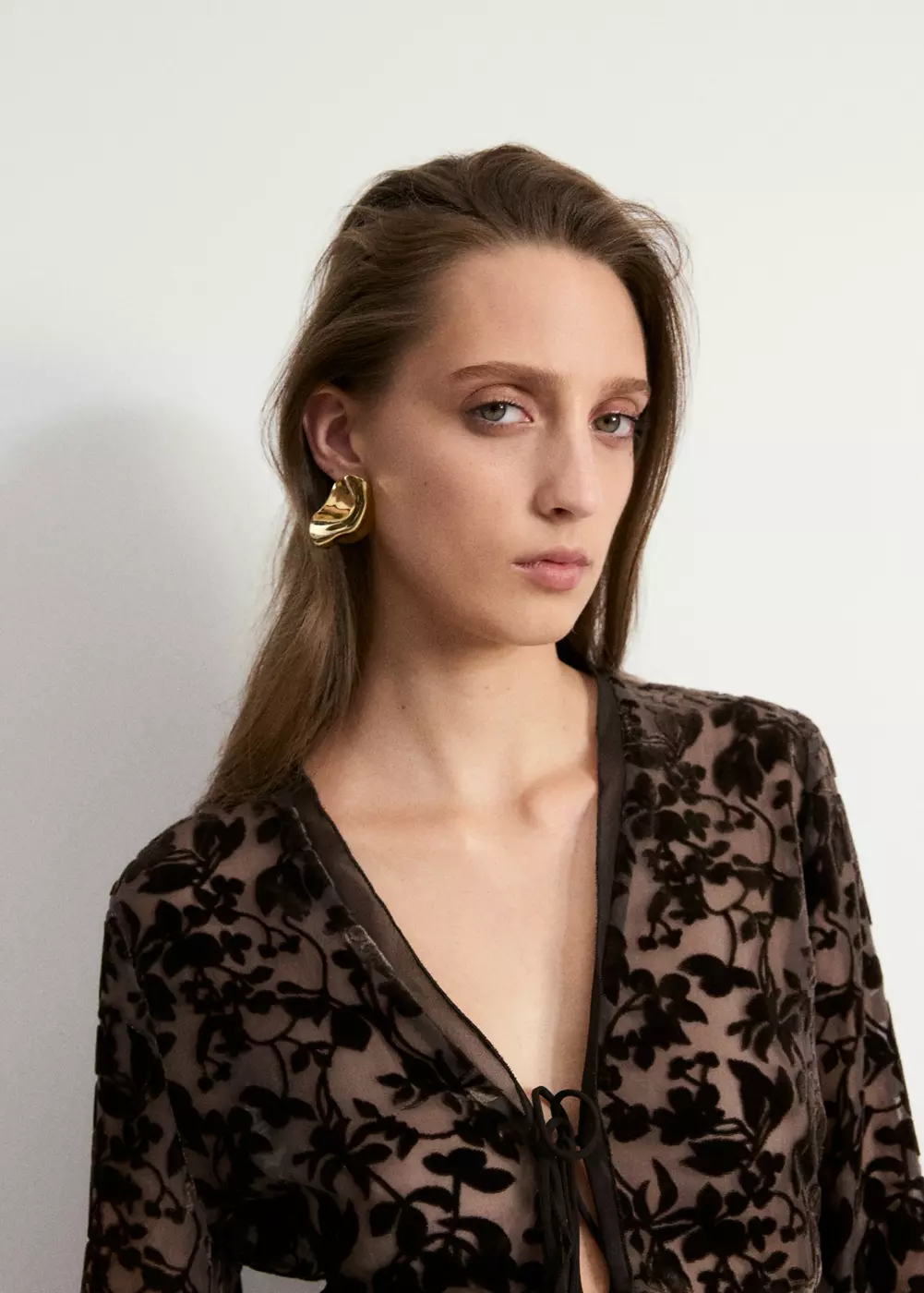 Blouse en dévoré avec nœuds, MANGO
