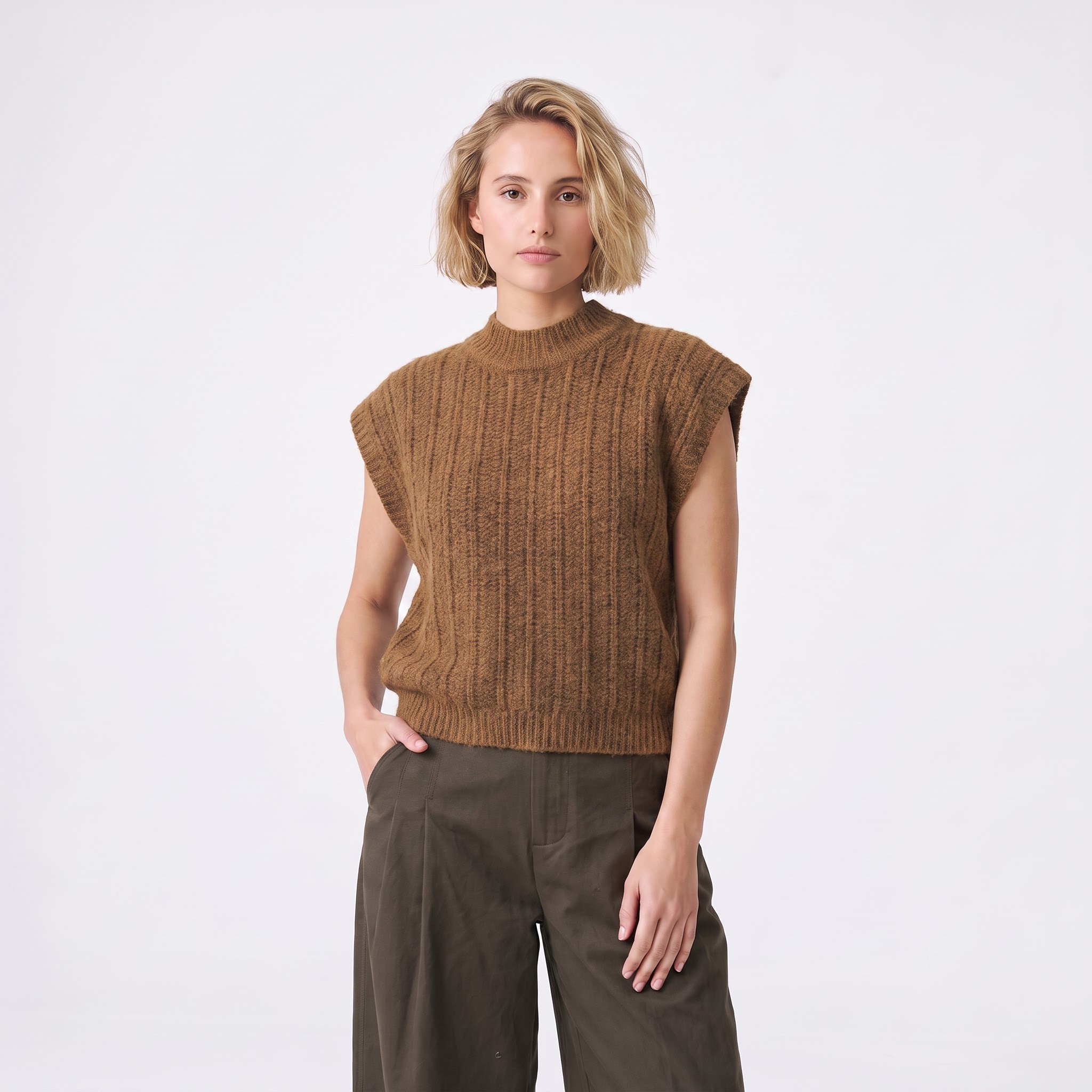 Pull sans manches col montant maille torsadée LUNAIA, ARTLOVE