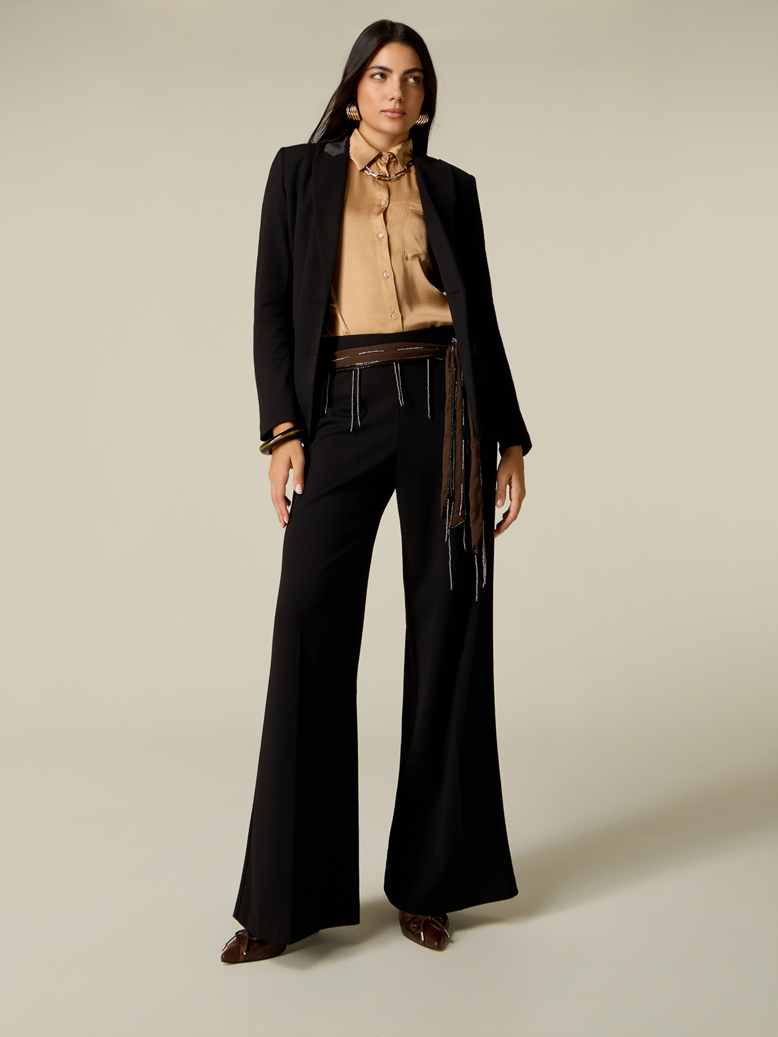 Pantalon palazzo, OLTRE
