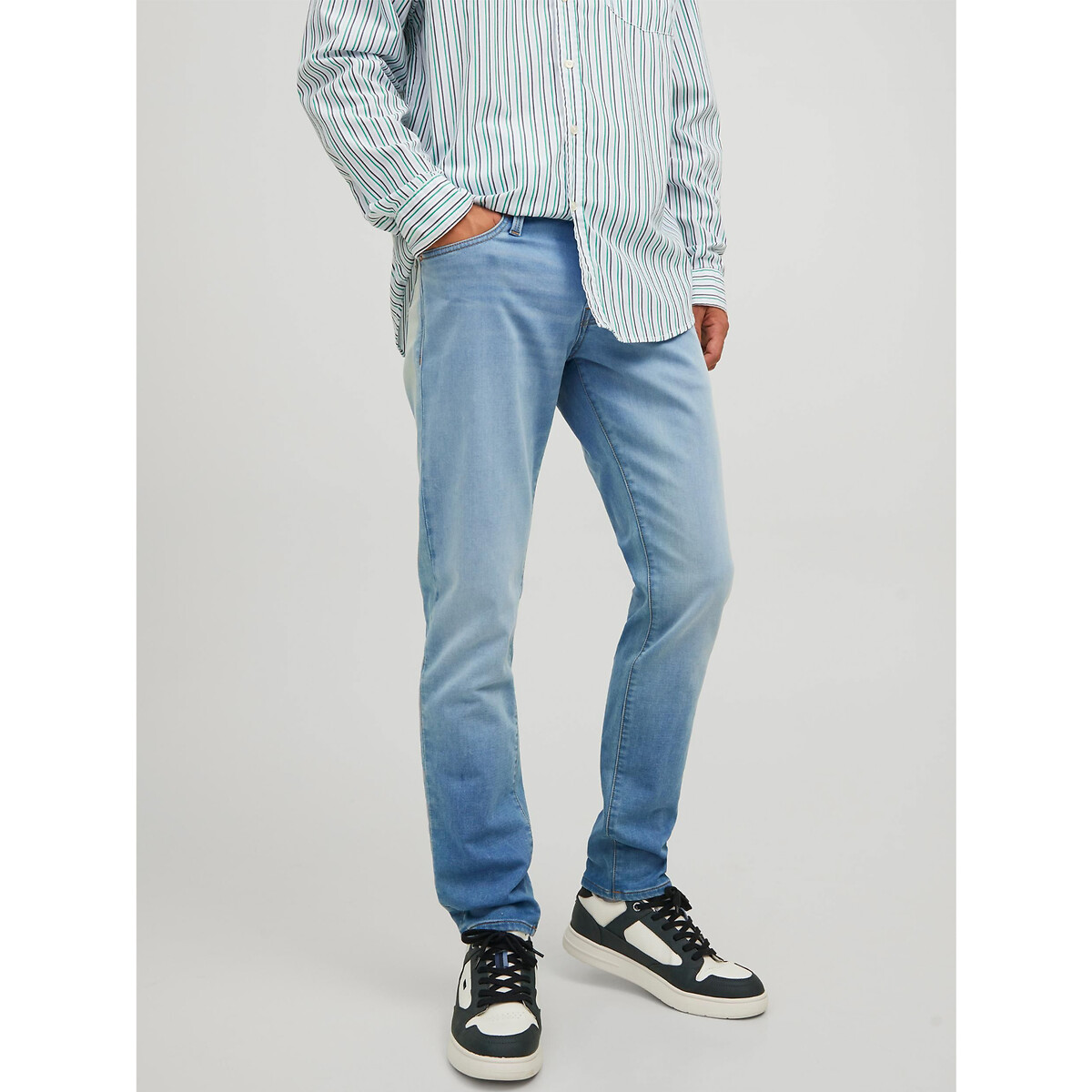 Image of Glenn Slim Fit Jeans in Mid Rise