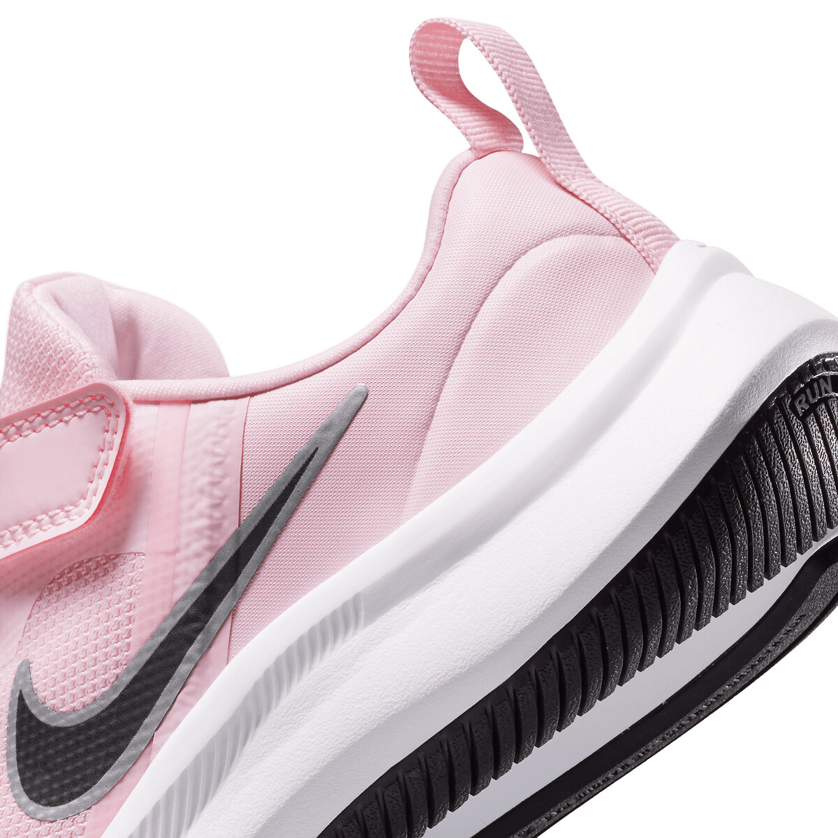 Nike star hotsell runner rose