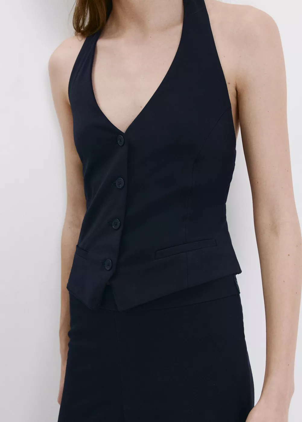 Gilet emmanchures américaines boutons, MANGO