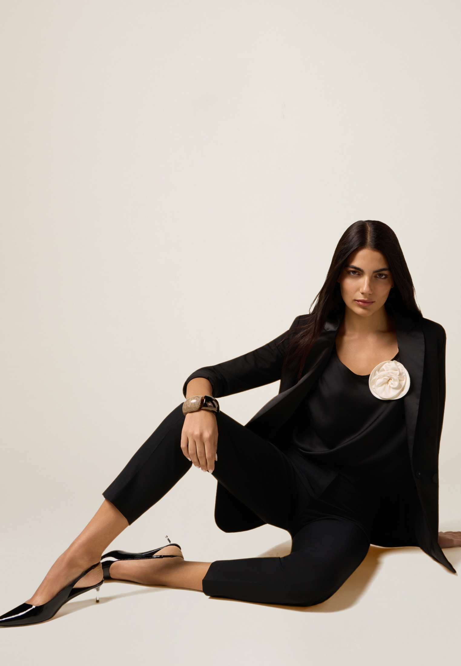 Pantalon cigarette, OLTRE