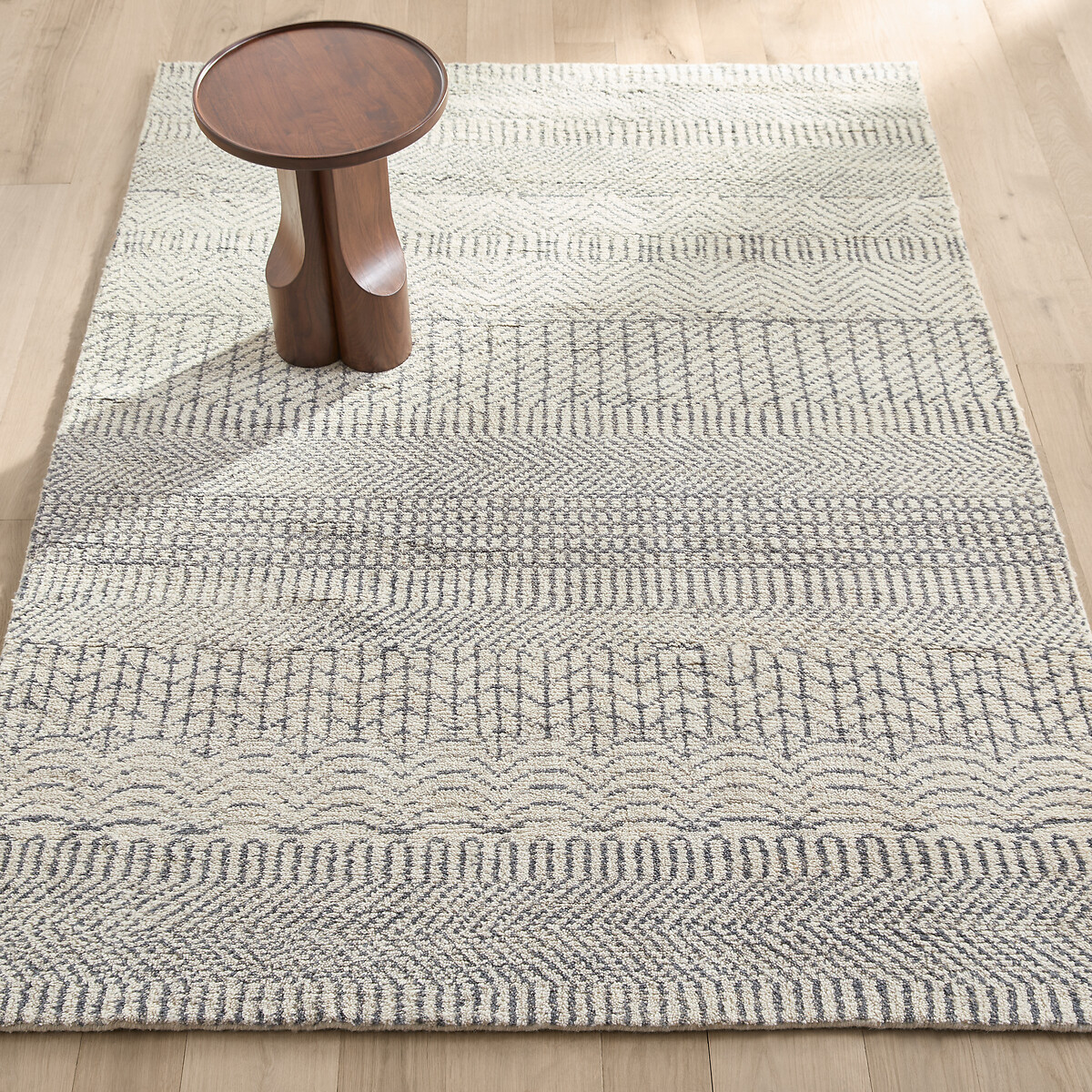 The Indoor Store Hand Woven Wool Area Rug, Ivory / off White