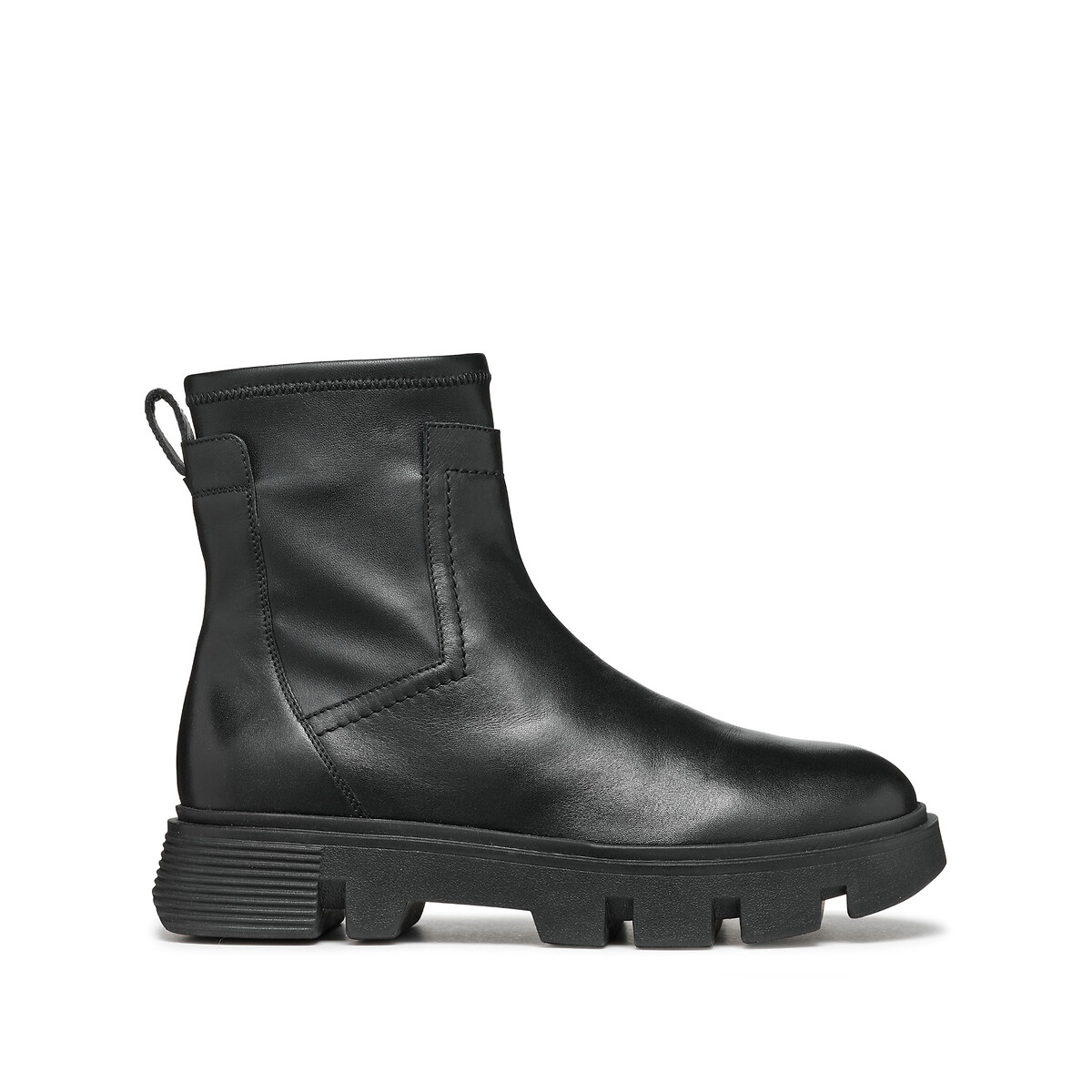 Vilde Breathable Ankle Boots in Leather
