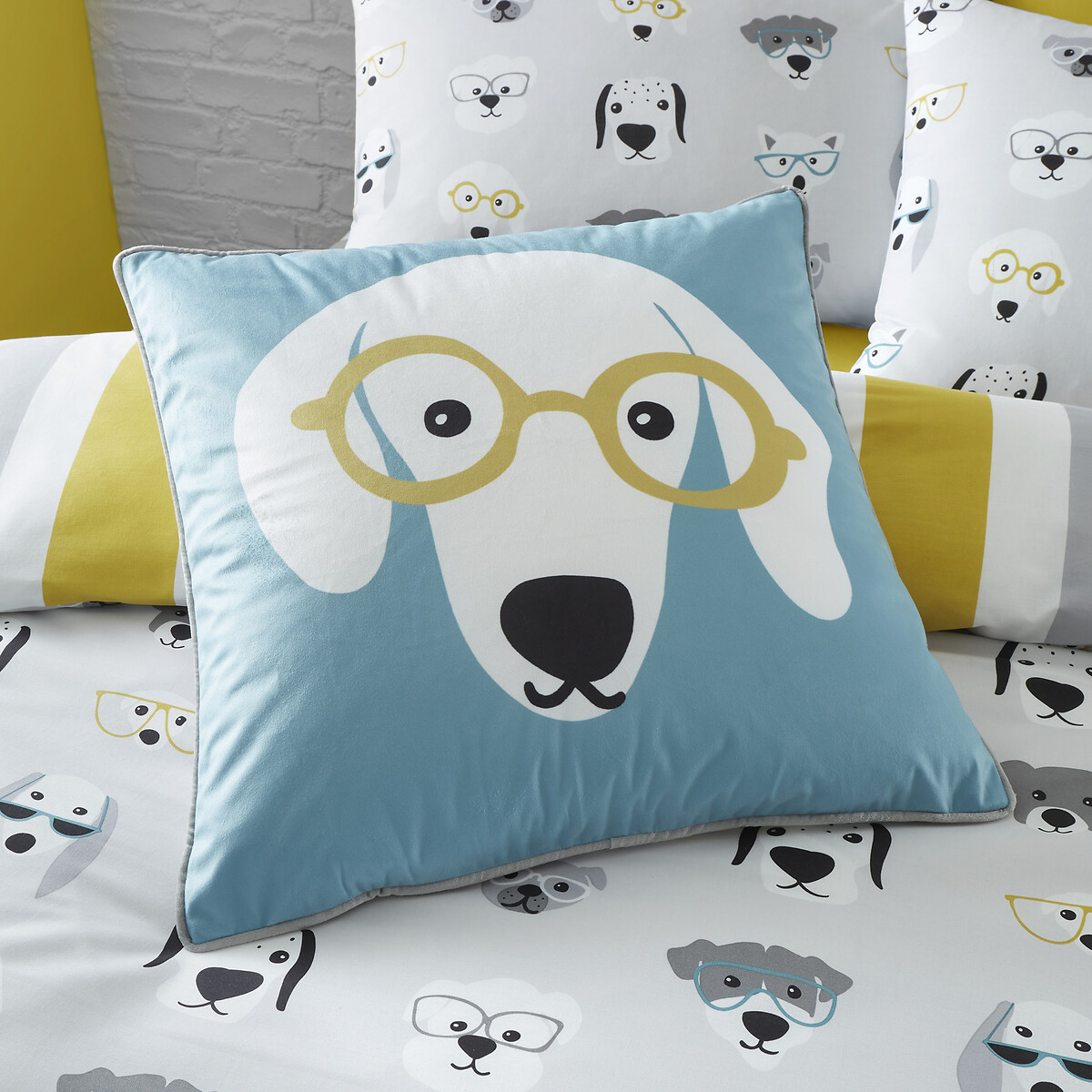 Cool Dogs 43x43cm Filled Cushion Blue Catherine Lansfield La Redoute cool-dogs-43x43cm-filled-cushion-blue-catherine-lansfield-la-redoute
