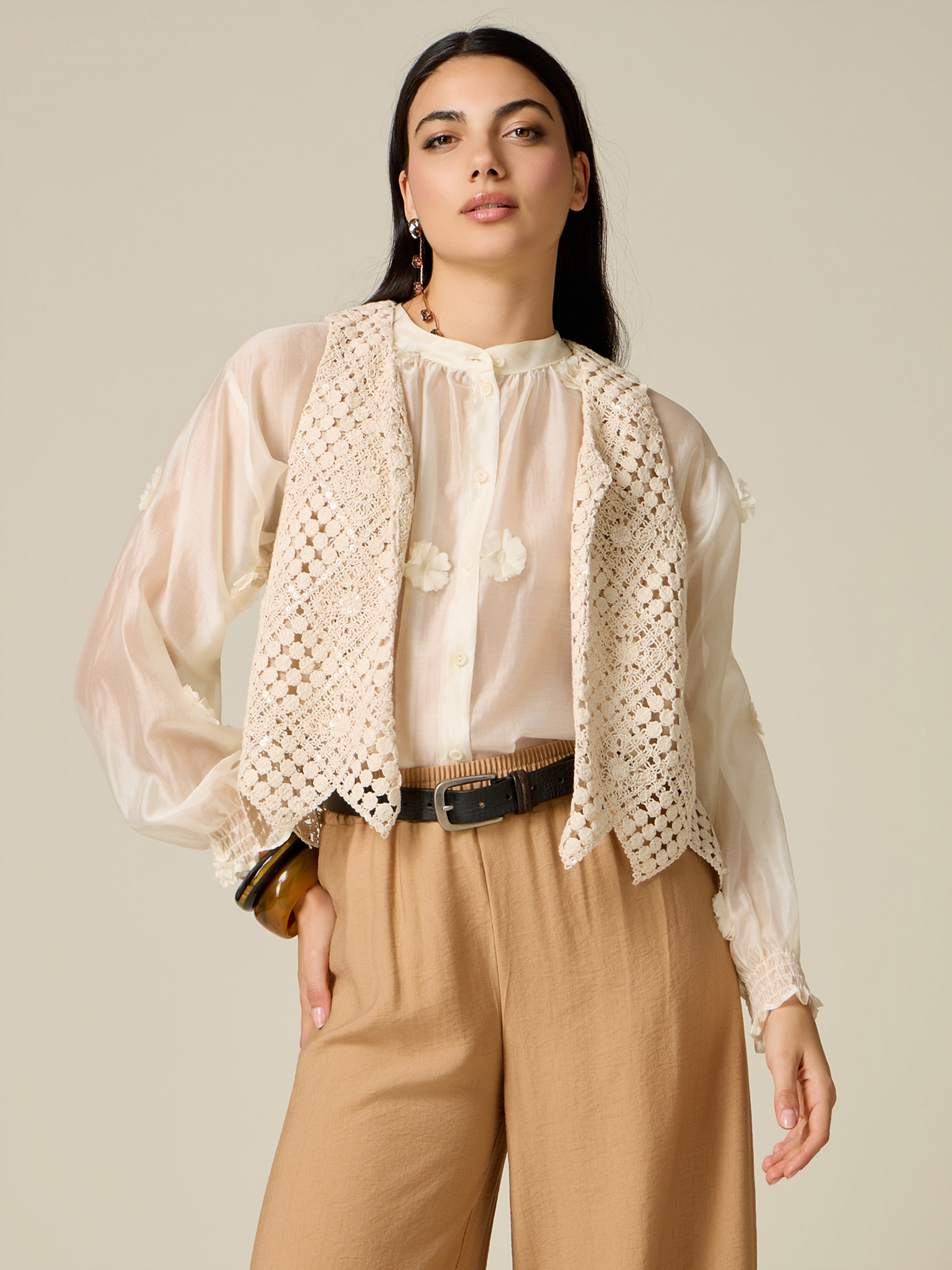 Gilet, OLTRE