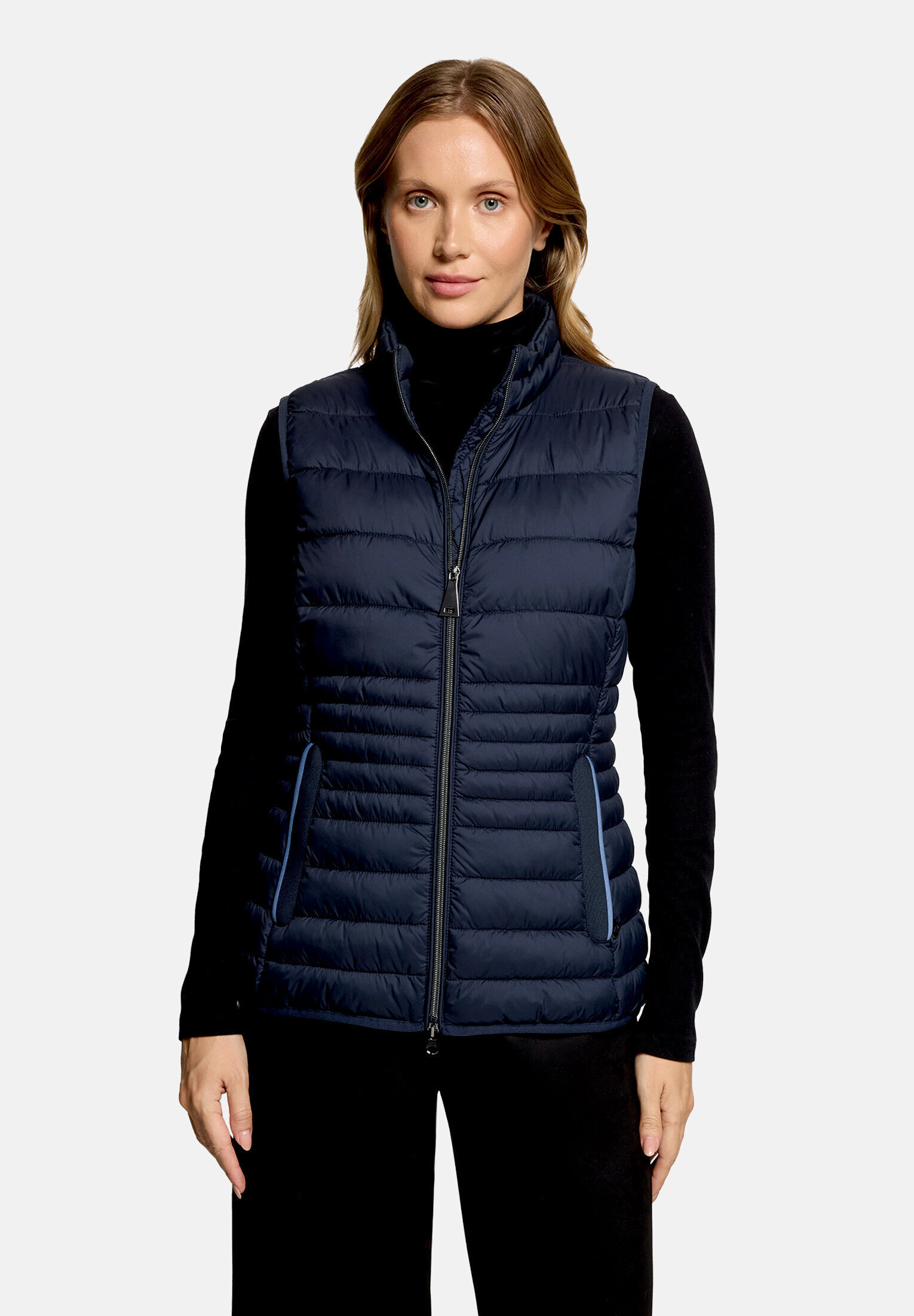 Veste sans manches matelassée à col droit, BETTY BARCLAY