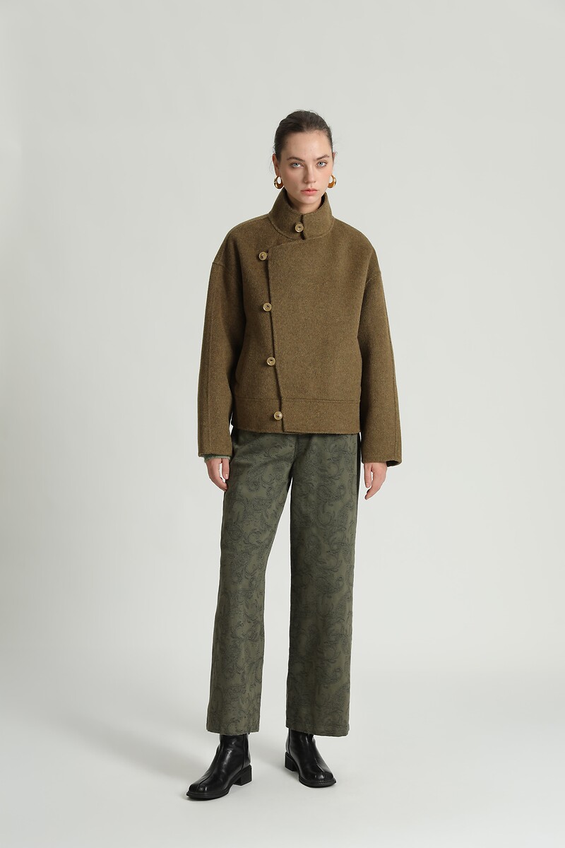 Manteau court en laine majoritaire, SEE U SOON