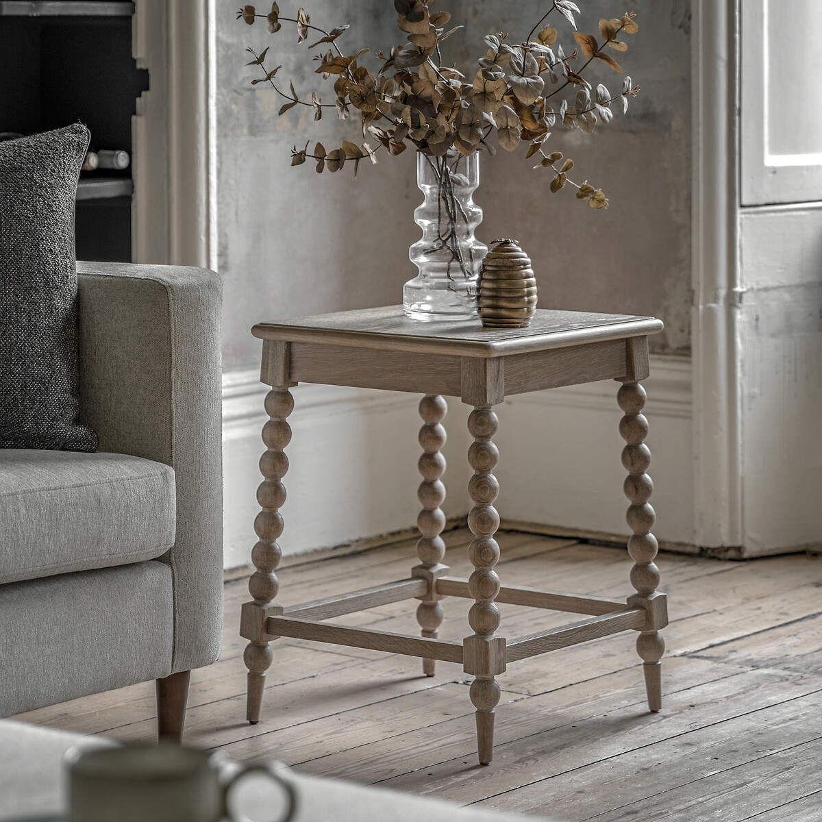 Ames Oak Side Table with Pompom Legs, ÉDITÉ