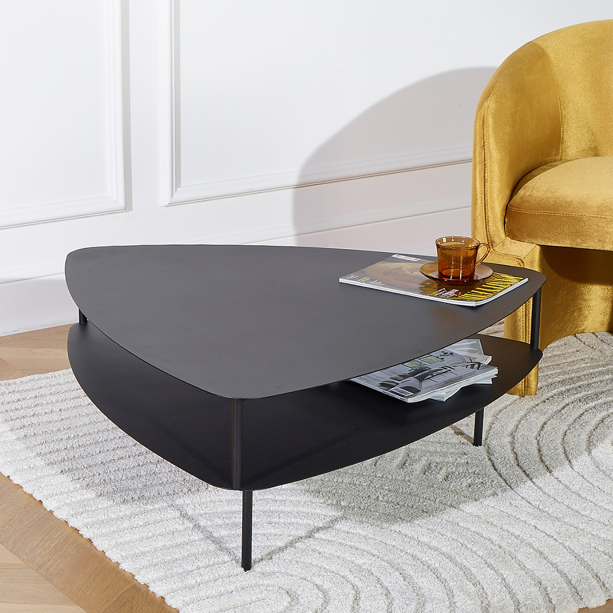 Table basse triangulaire en métal EAST SIDE, ROBIN DES BOIS