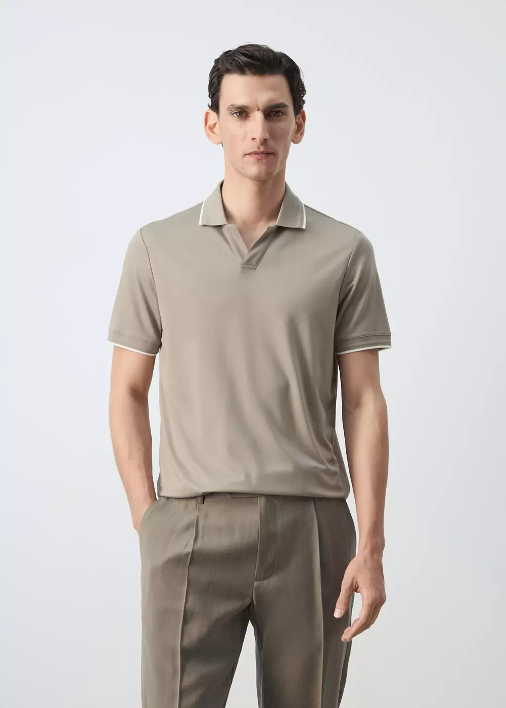 Polo uni avec détails en contraste, MANGO MAN