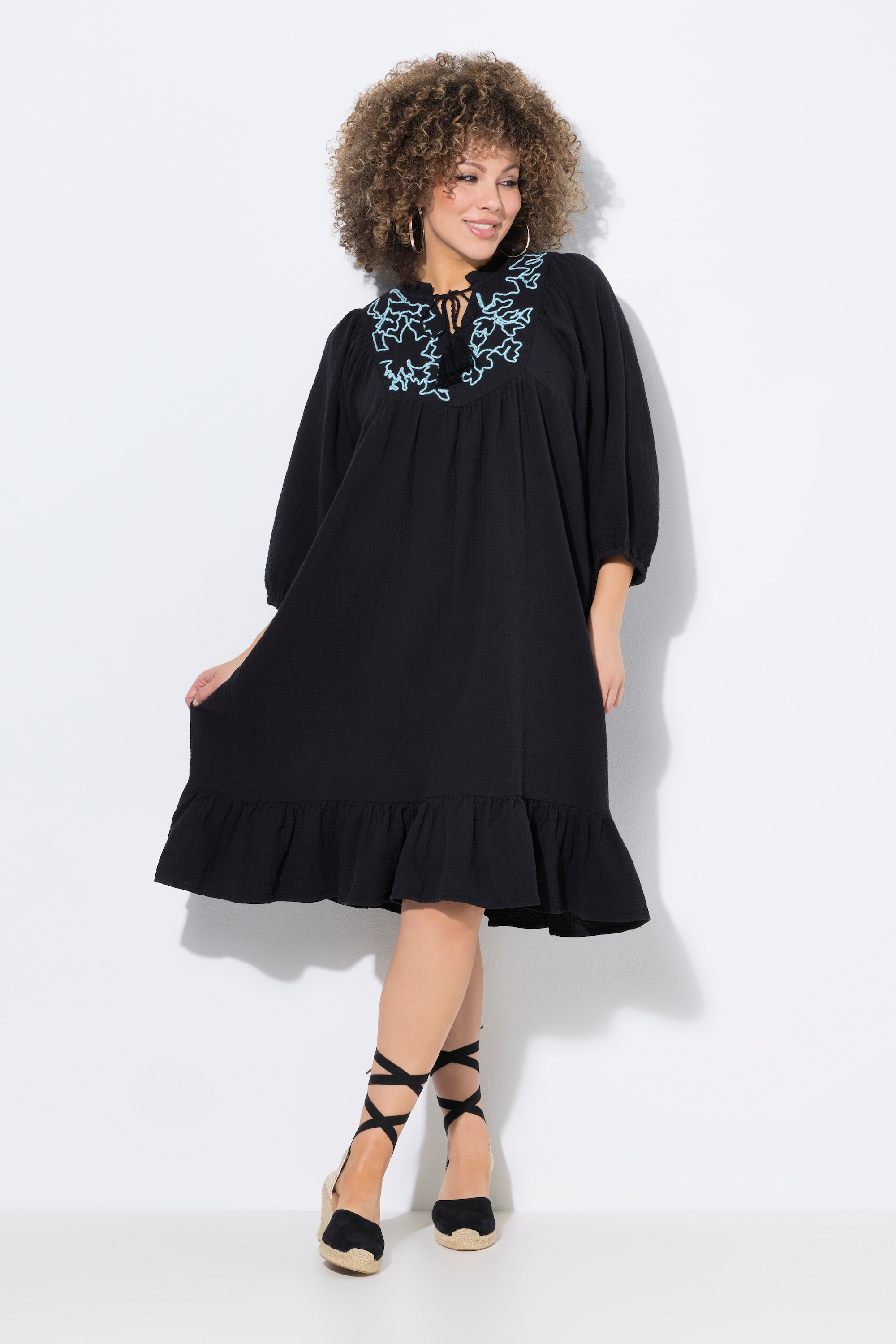 Robe en mousseline. Col tunisien et manches, ULLA POPKEN