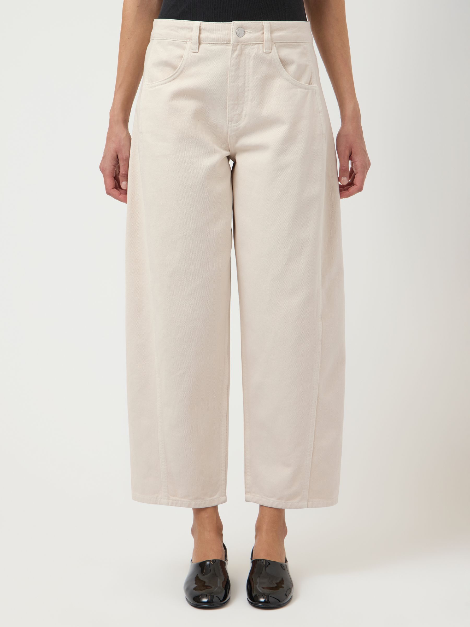 Jeans Barrel, YAS