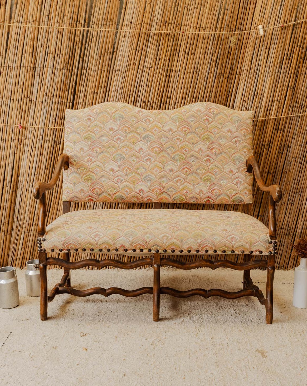 Banquette en bois et tissu à motifs Martine N°154 - Bon état, DEBONGOUT