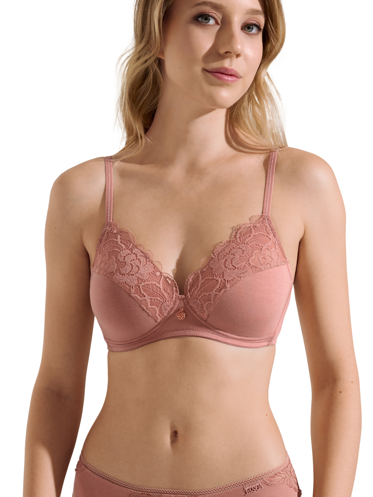 Soutien-gorge préformé plongeant sans armatures Nina, LISCA
