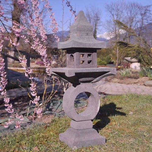 Lanterne japonaise en pierre de lave pagode 105 cm zen Couleur gris Wanda  Collection