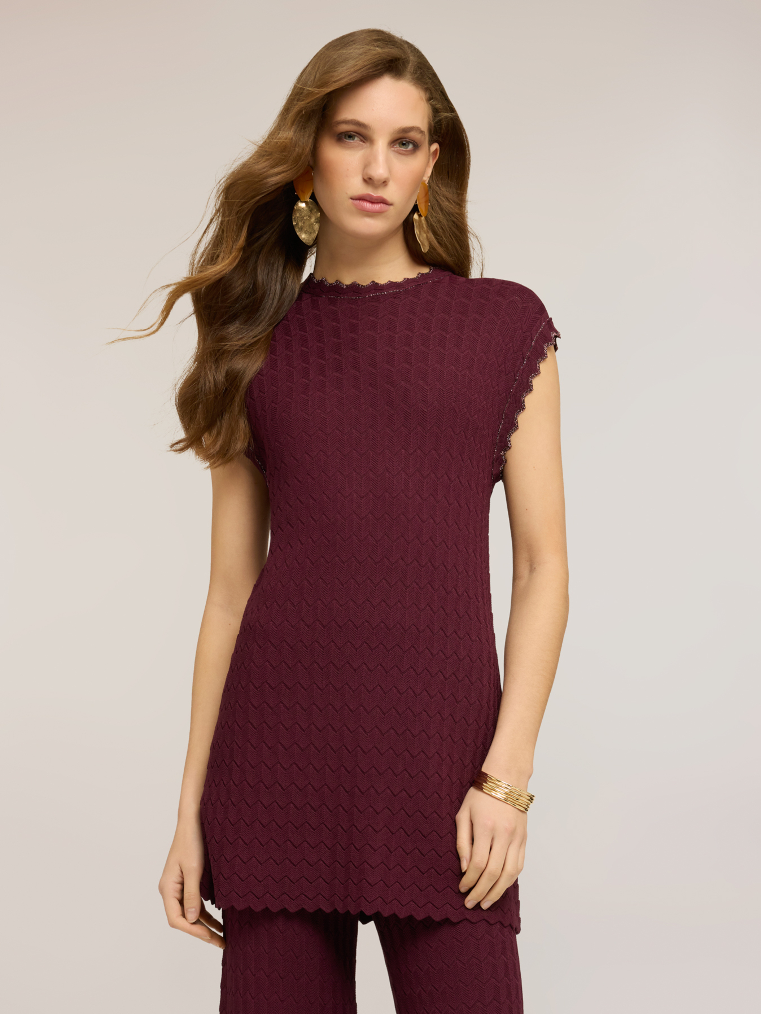 Pull avec travail dentelle, MOTIVI