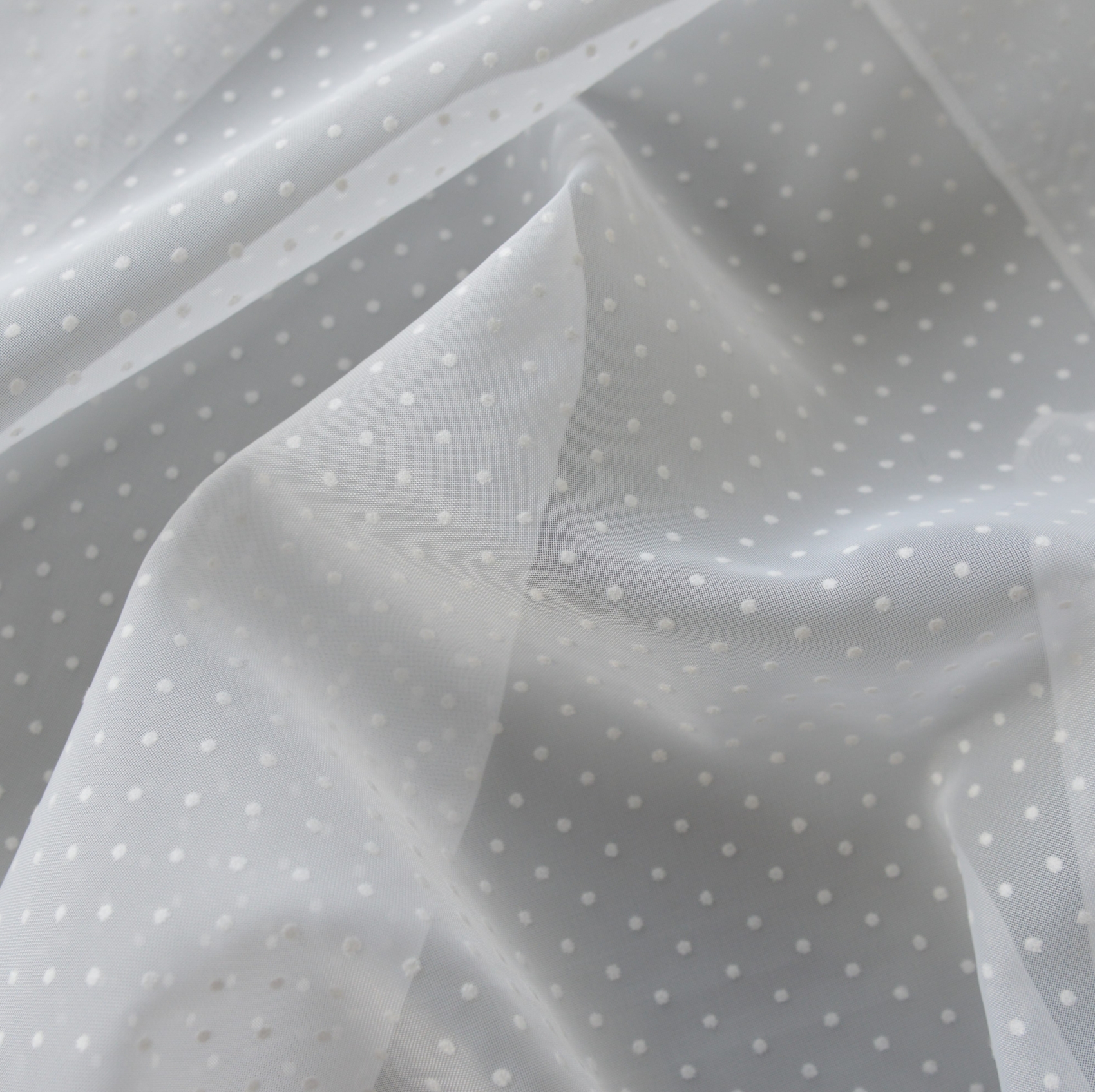 Tissu en voile à plumetis - QABANE, HOME MAISON