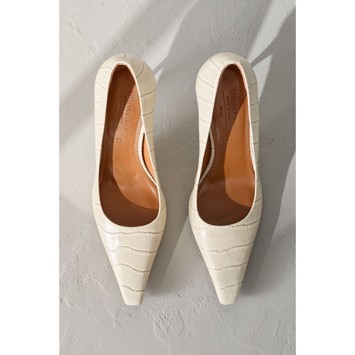 Escarpins pointus en cuir effet croco, NEXT
