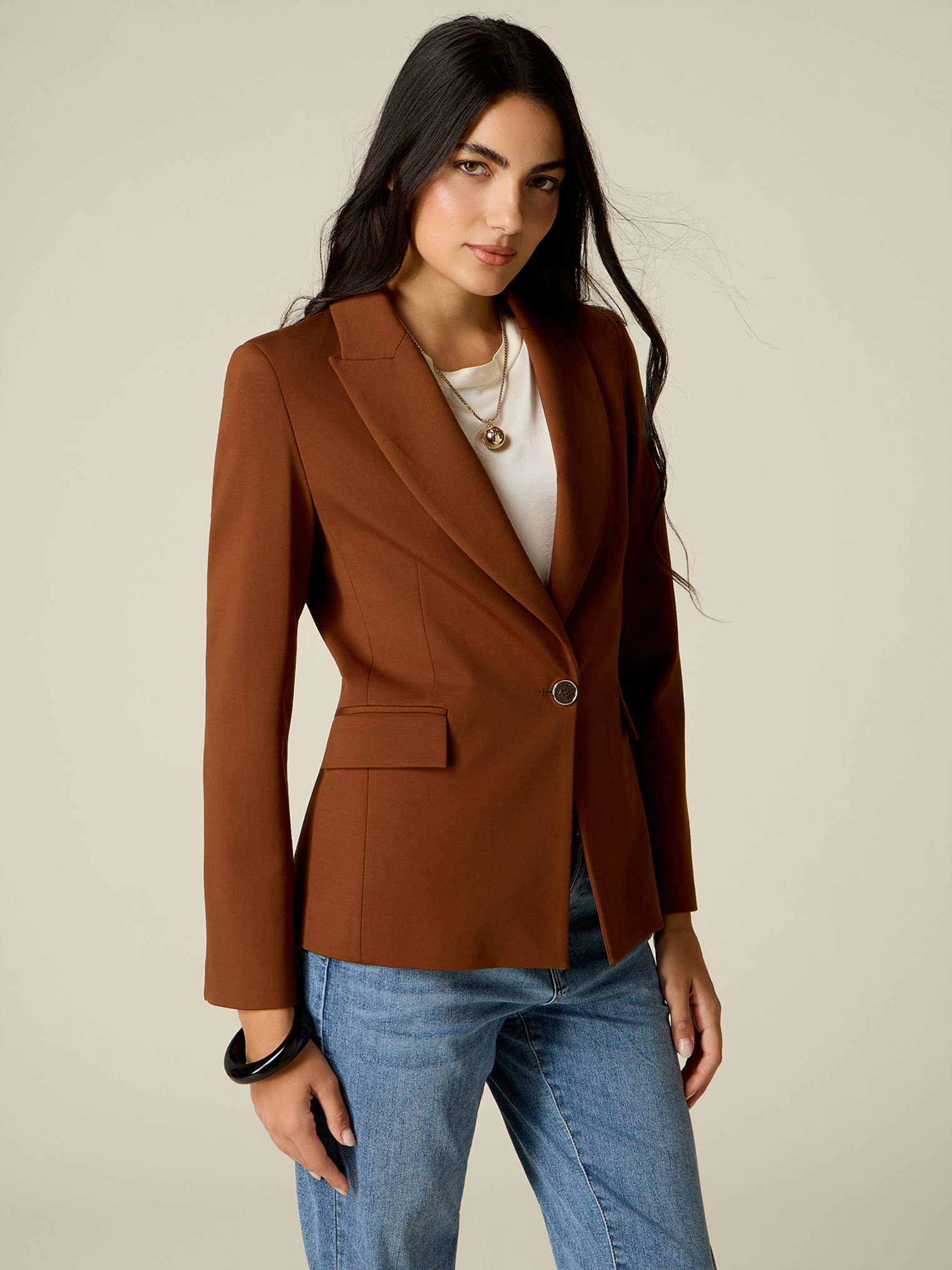 Blazer, OLTRE