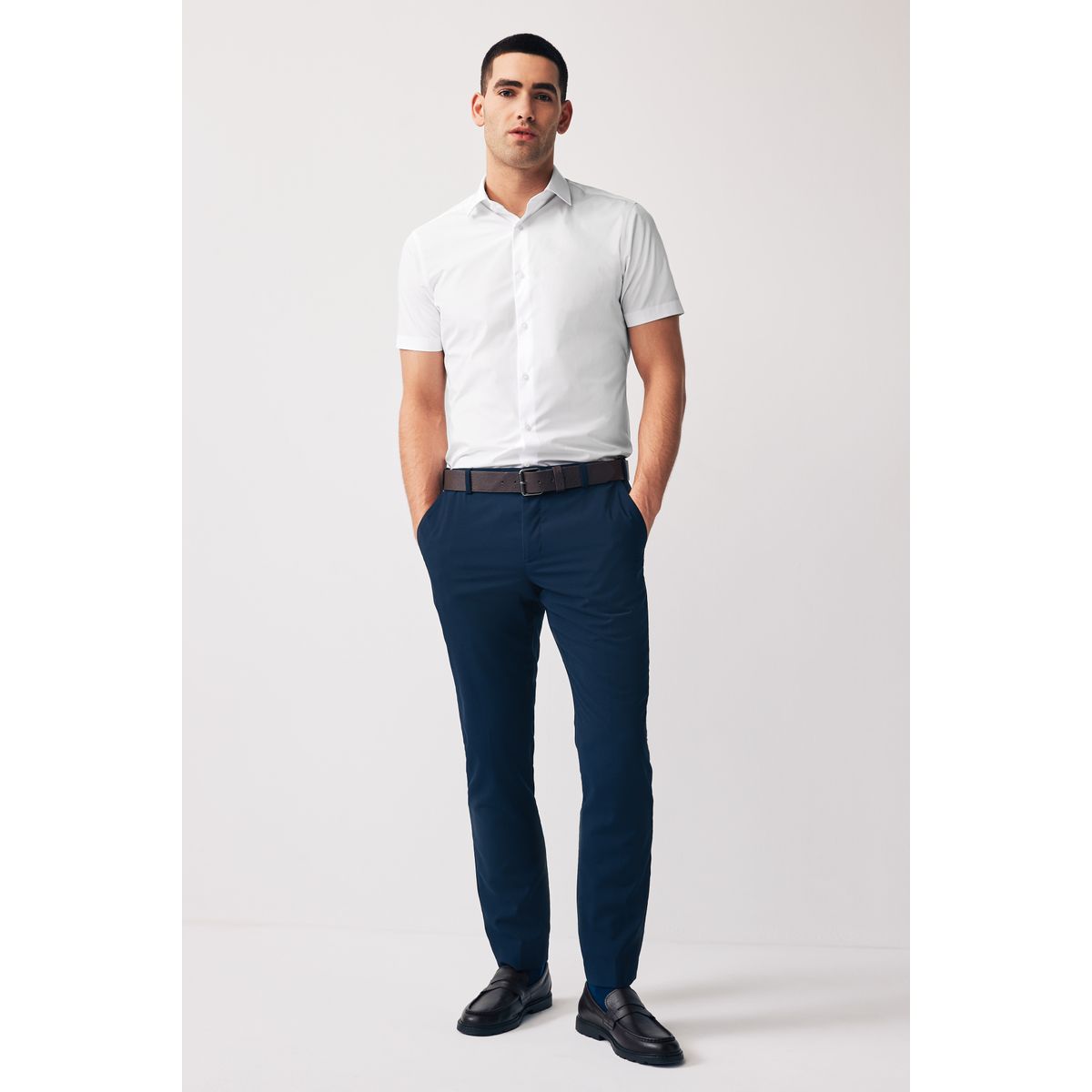 Chemise Next Slim Fit Homme – Taille M, Manches Courtes, Blanc à Pois (Très Bon état)