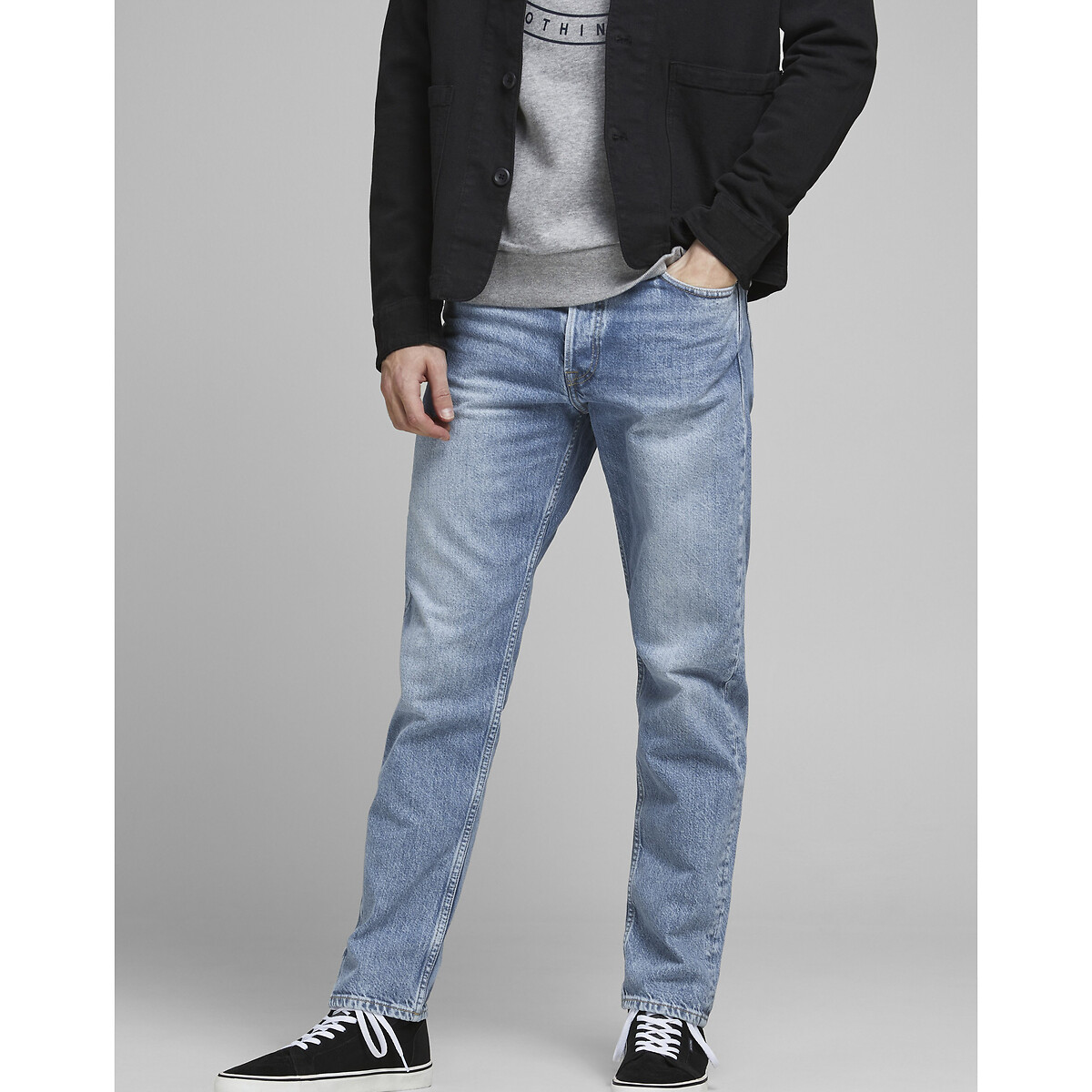 Image of Chris Loose Fit Jeans in Mid Rise
