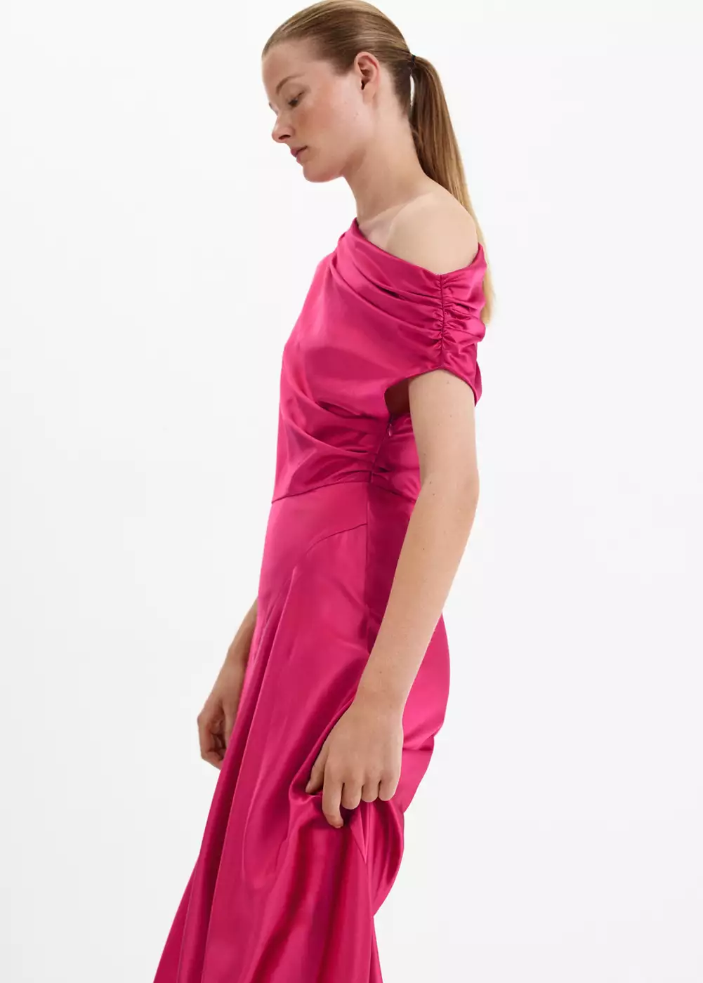 Robe en soie asymétrique, MANGO