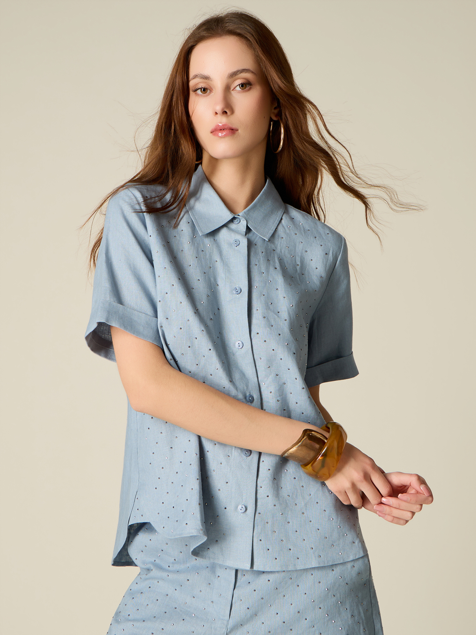 Chemise en lin avec cristaux, OLTRE