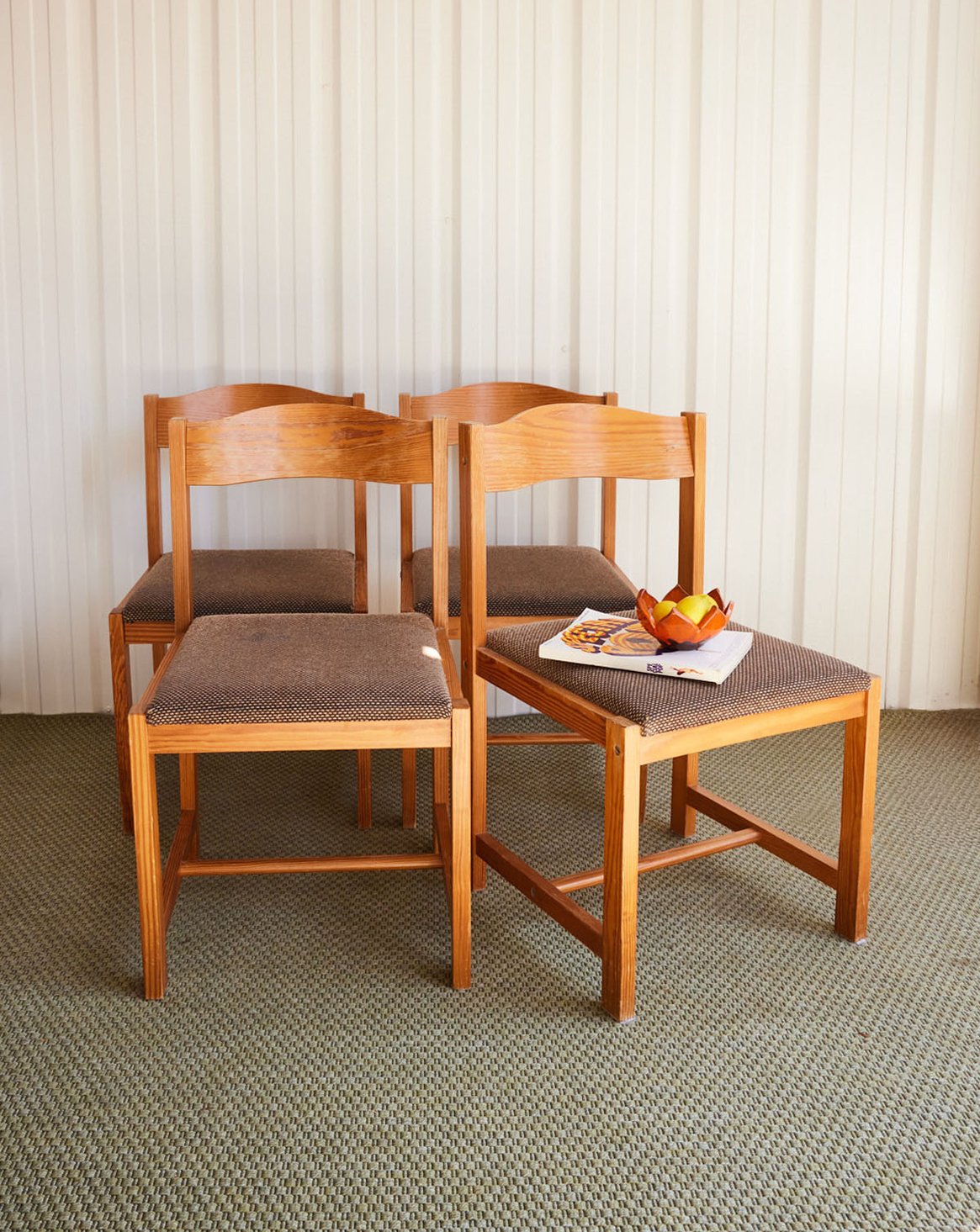 Lot de 4 chaises style scandinave en pin Alma N°1766 - Bon état, DEBONGOUT