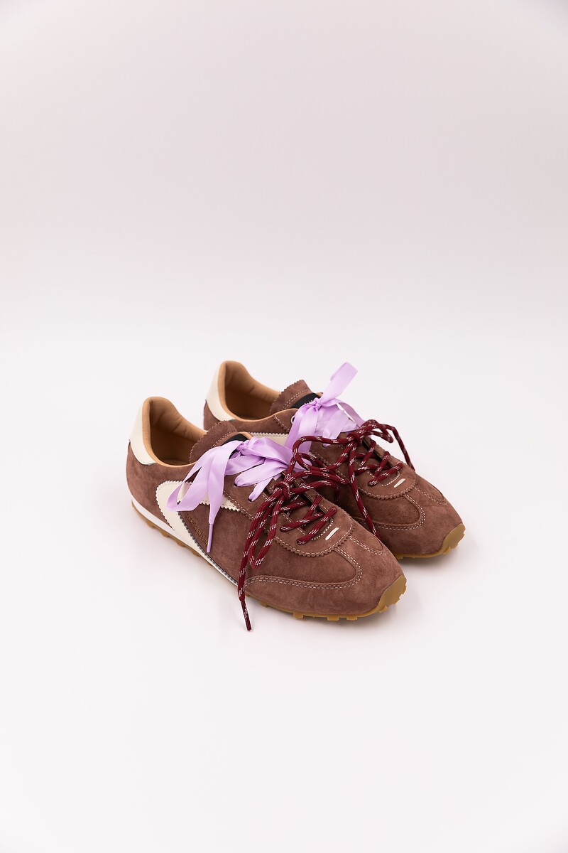 0-105 Zapatillas de ante ASTRA