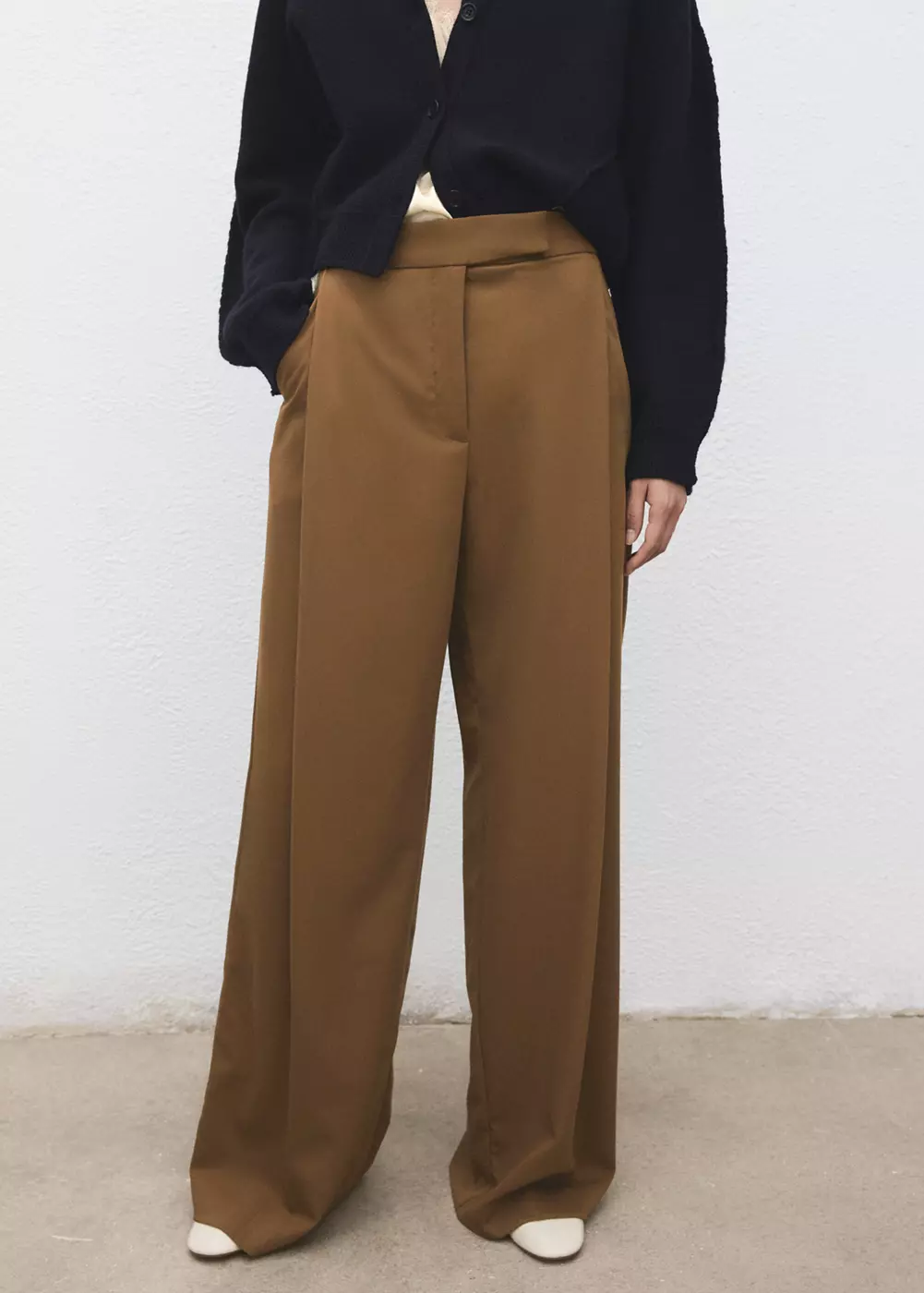 Pantalon large à pinces, MANGO