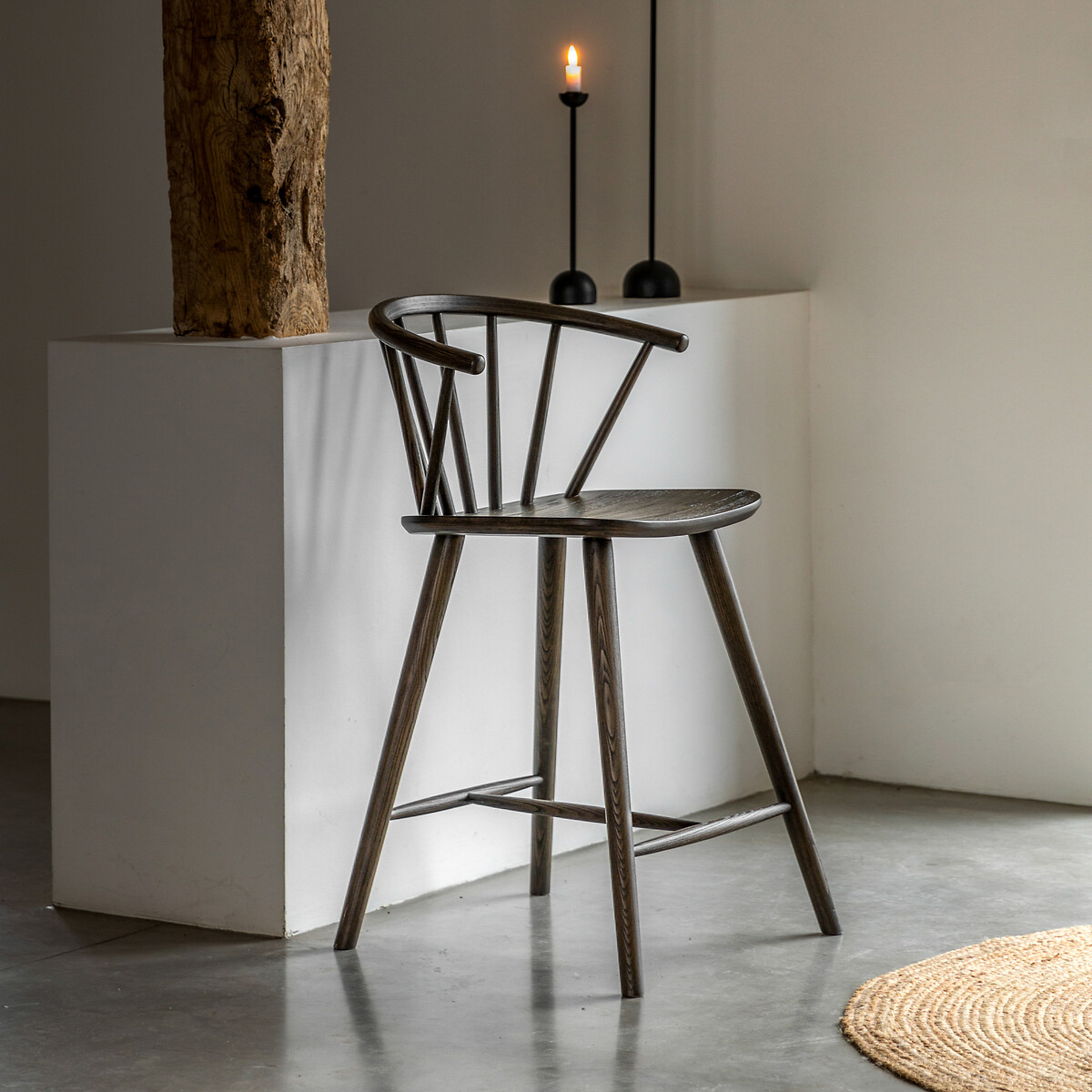 Fallon Dark Stained Oak Round Spindle Barstool, ÉDITÉ