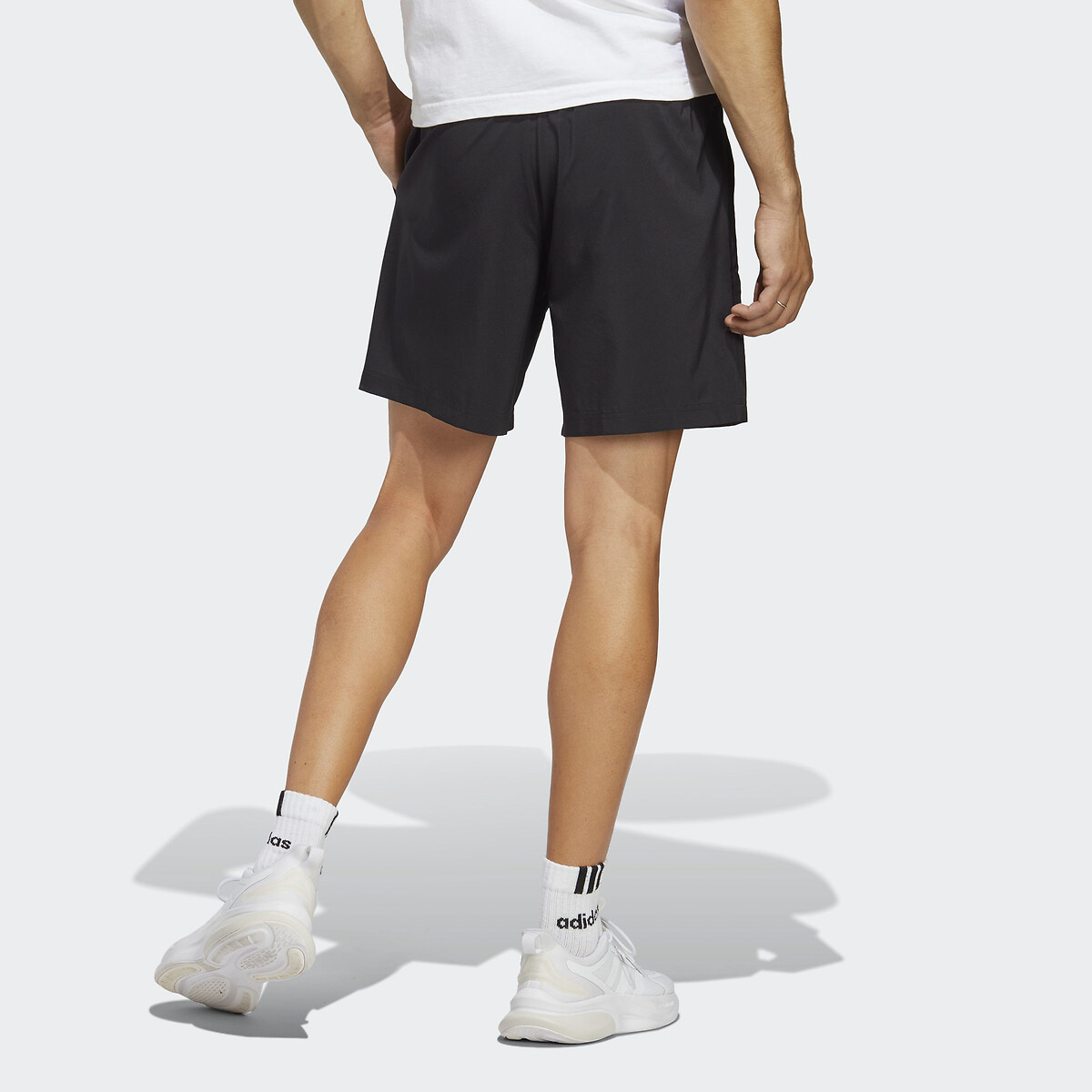 Adidas originals pantalón corto online linear 2.0