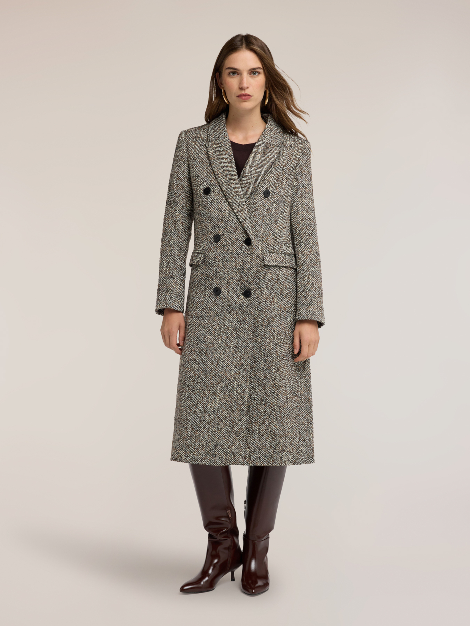 Manteau croisé, MOTIVI