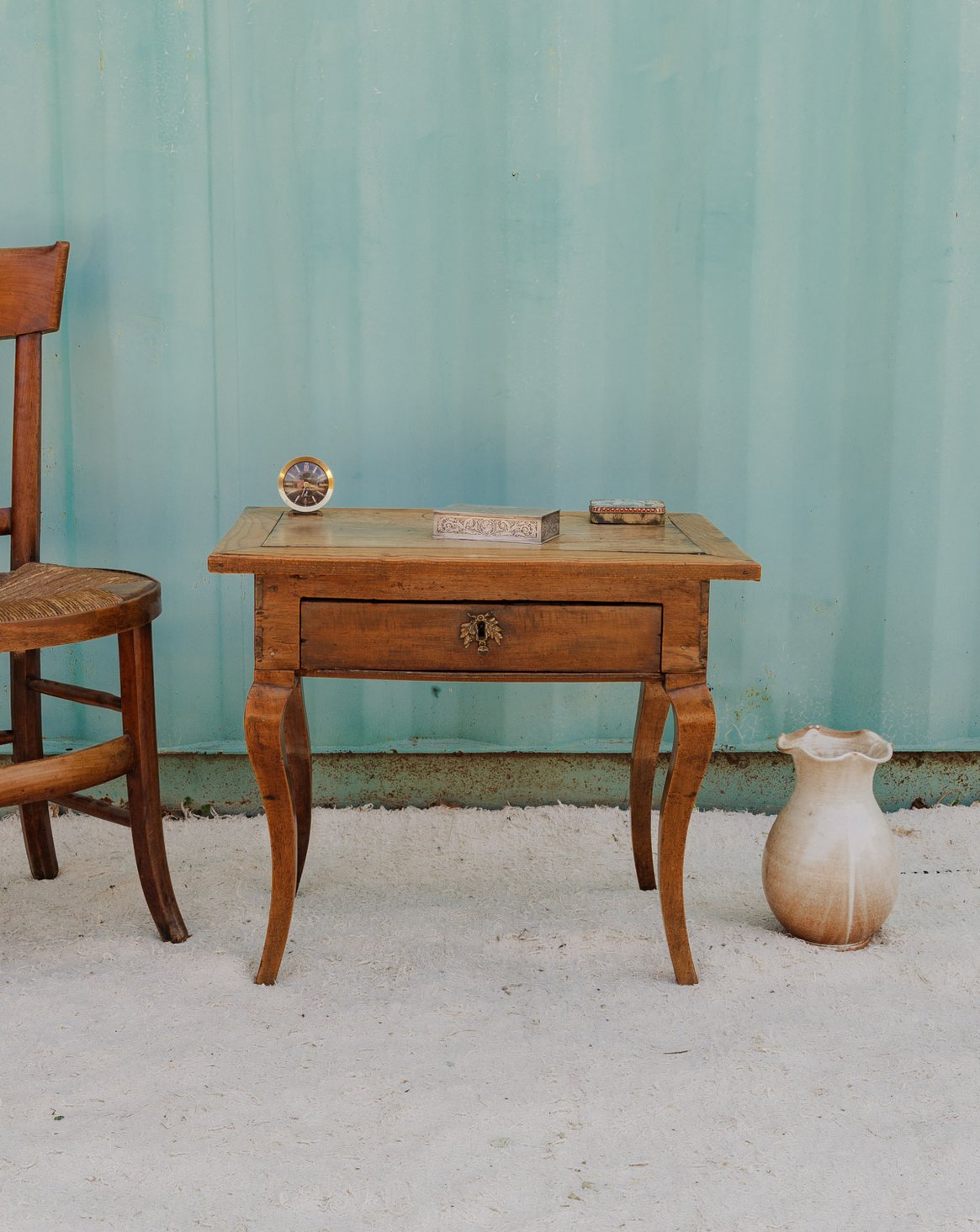 Table d'appoint en bois Francine N°1471 - Bon état, DEBONGOUT
