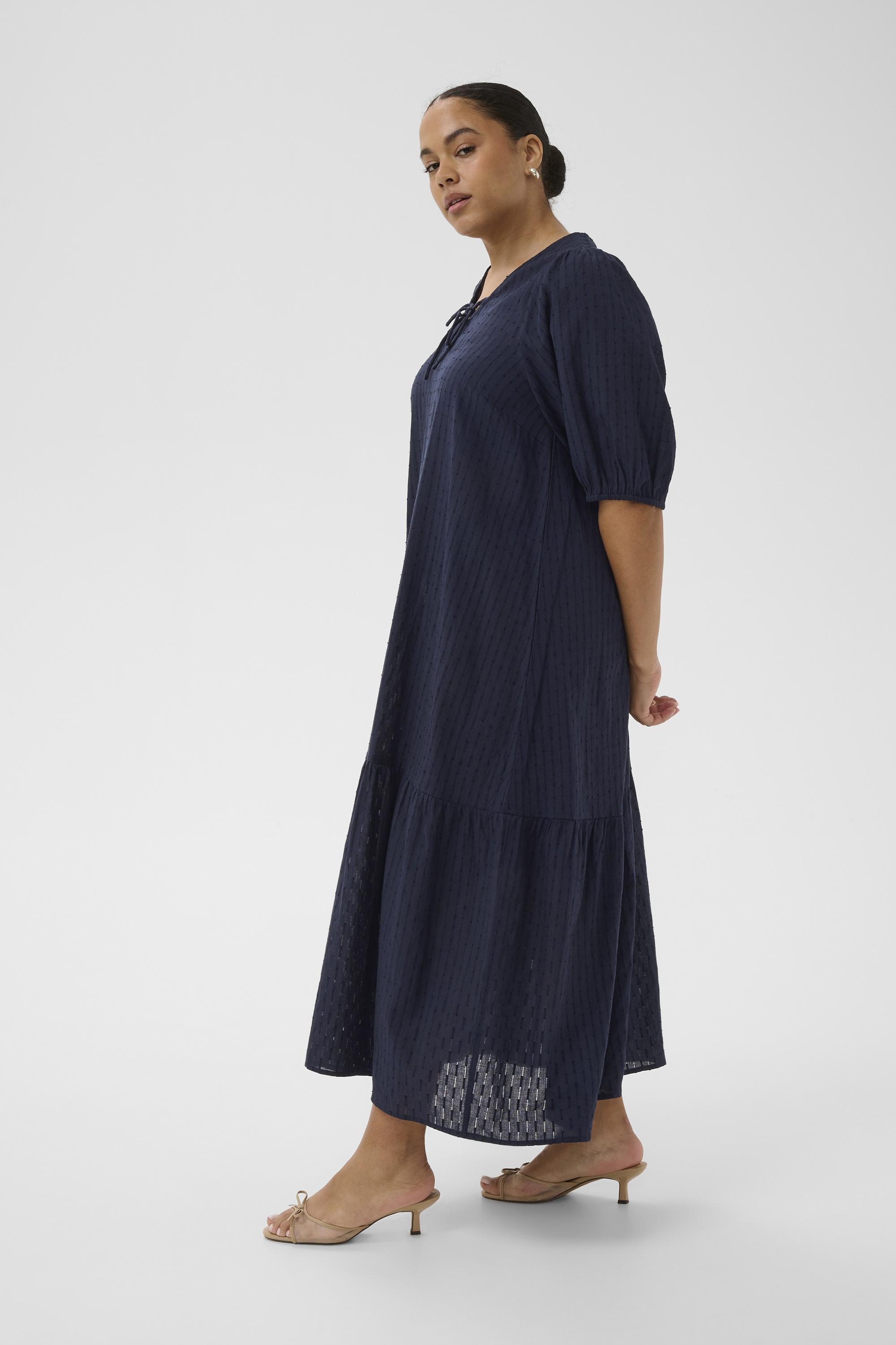 Robe, KAFFE CURVE