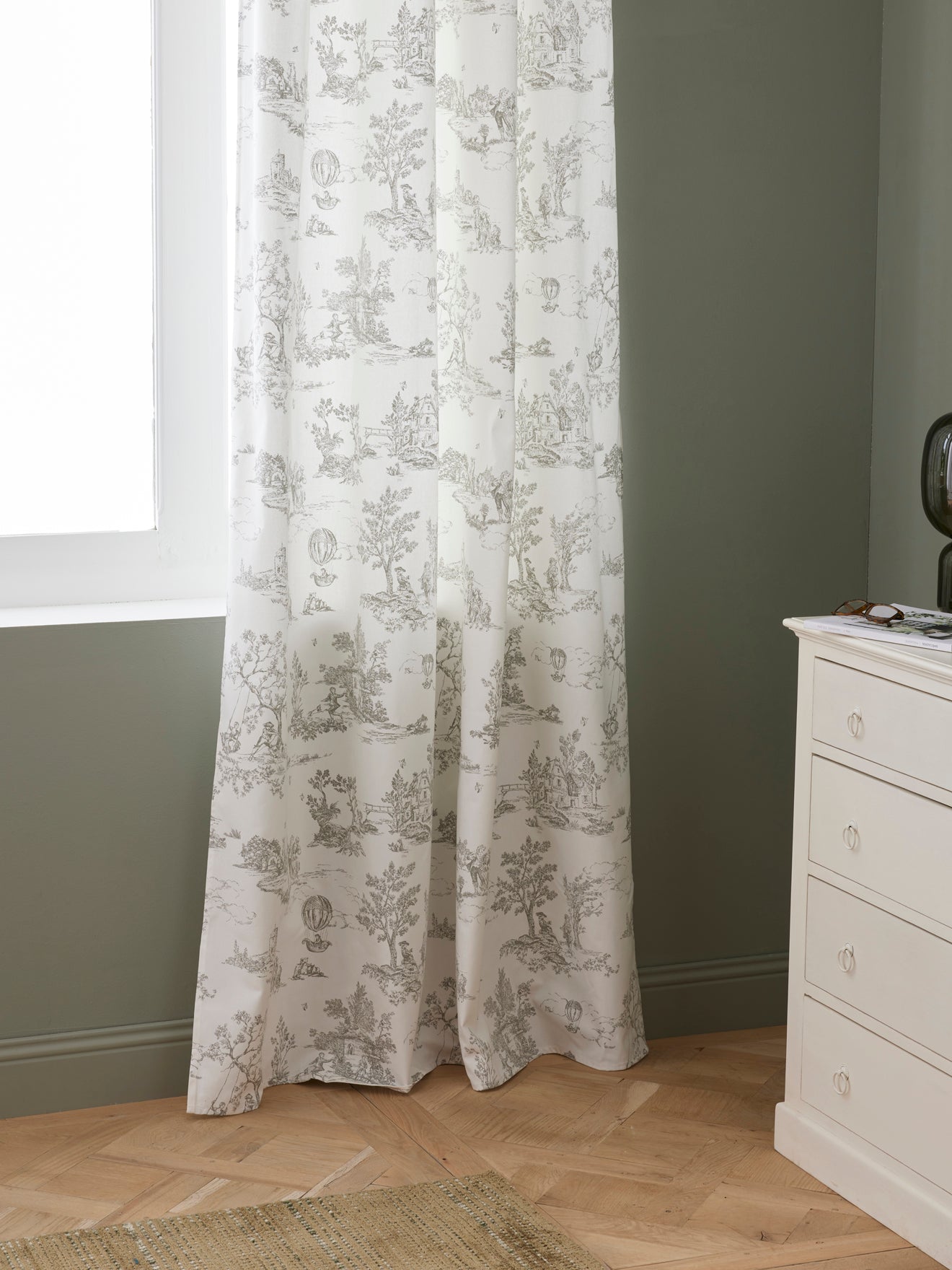 Rideau à ruflettes esprit toile de Jouy, CYRILLUS