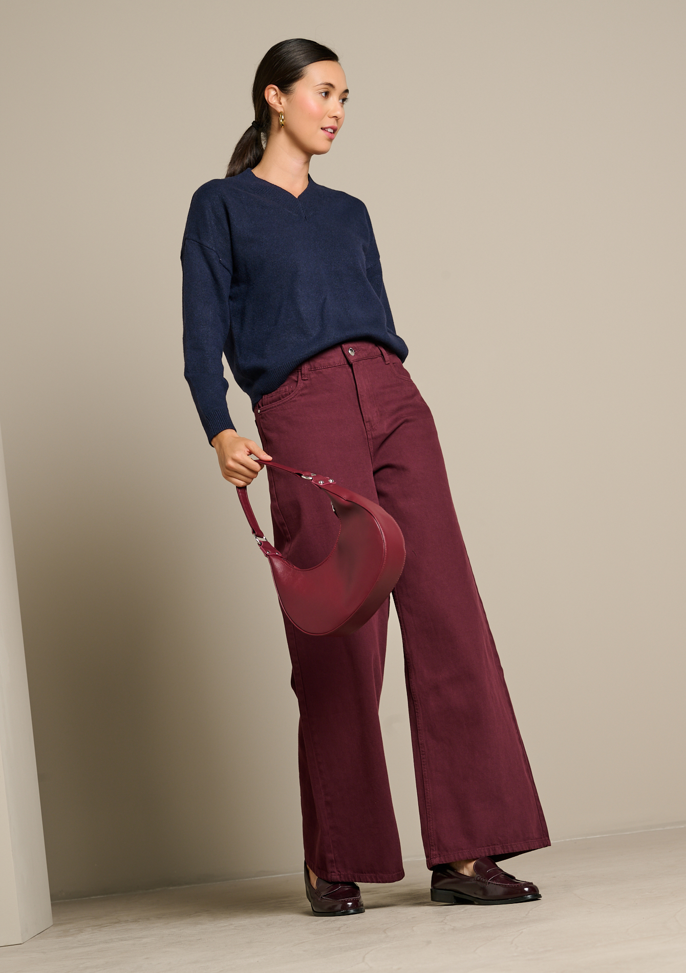 Pull col V en maille, LOLALIZA