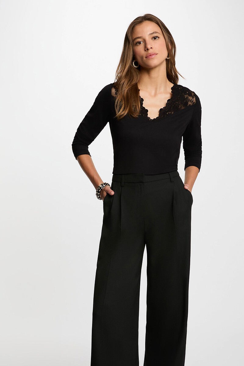 T-shirt col V, en dentelle, MORGAN
