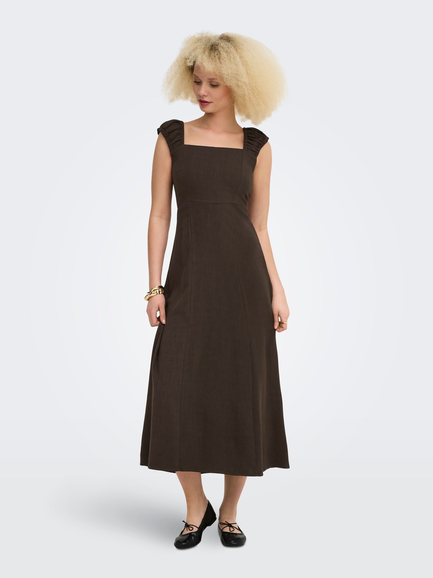 Robe, ONLY
