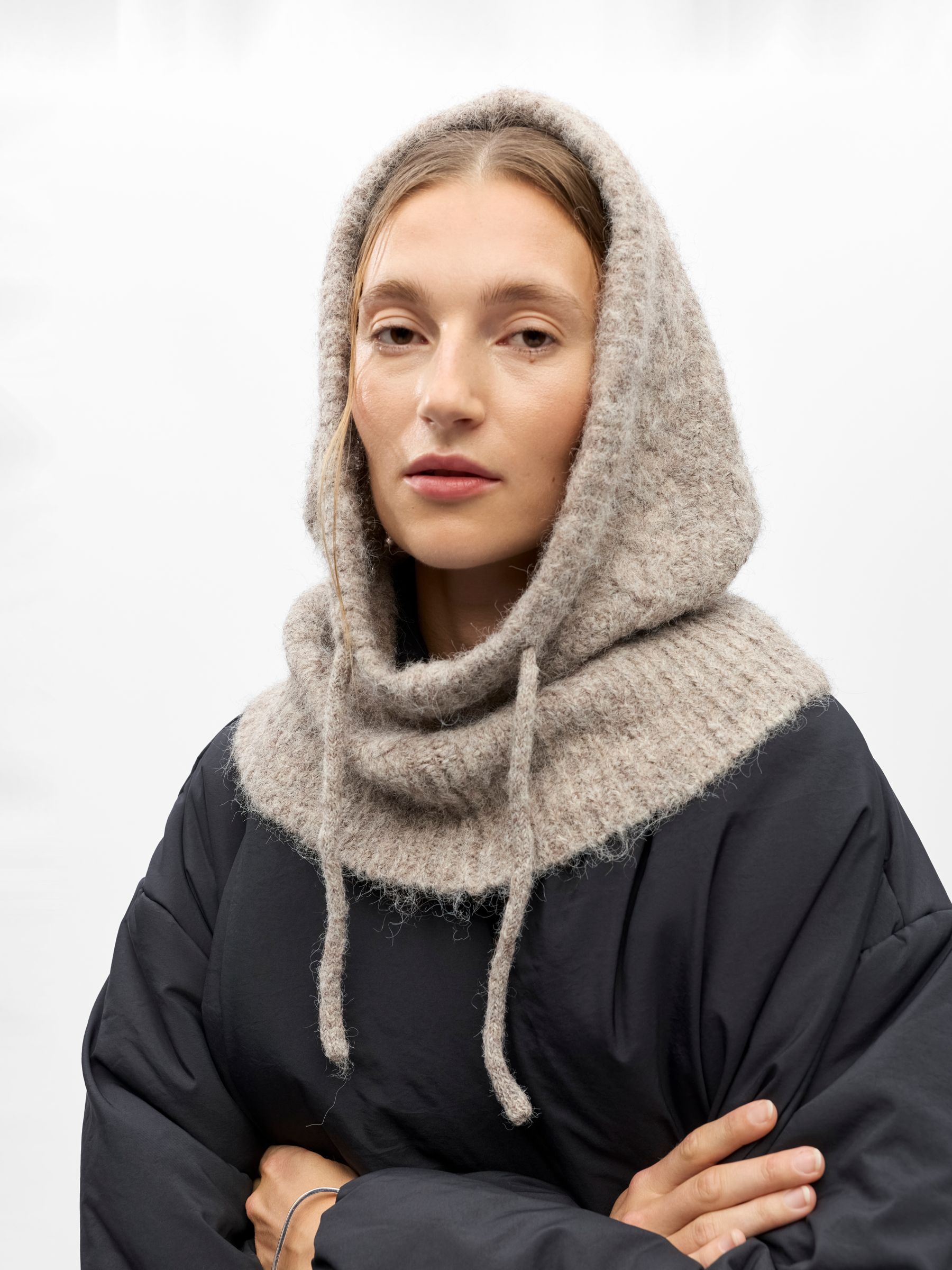 Cagoule, OBJECT