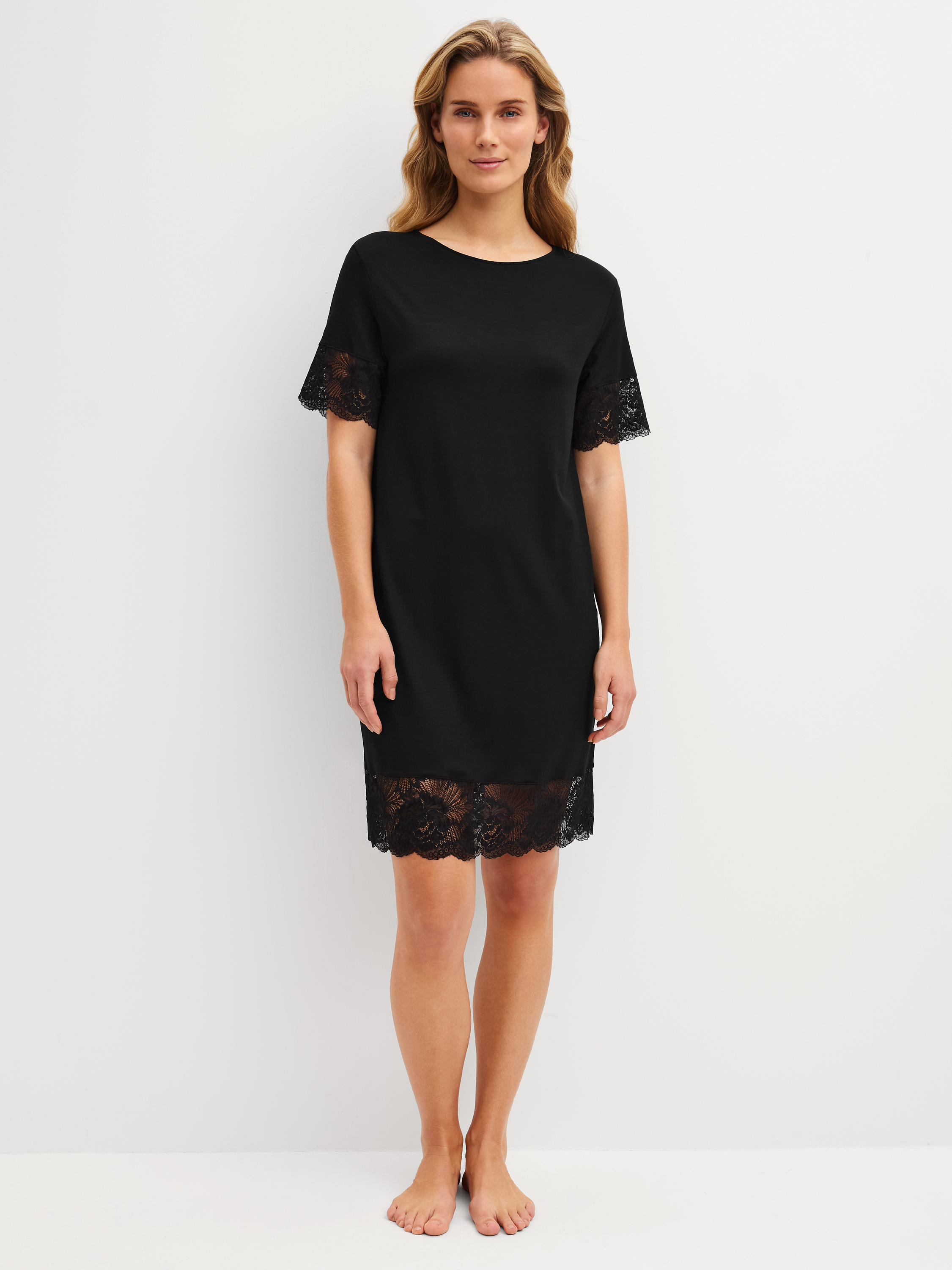Chemise de nuit à manches courtes, longueur 95 cm manches courtes Modal ELEGANT DREAMS, CALIDA