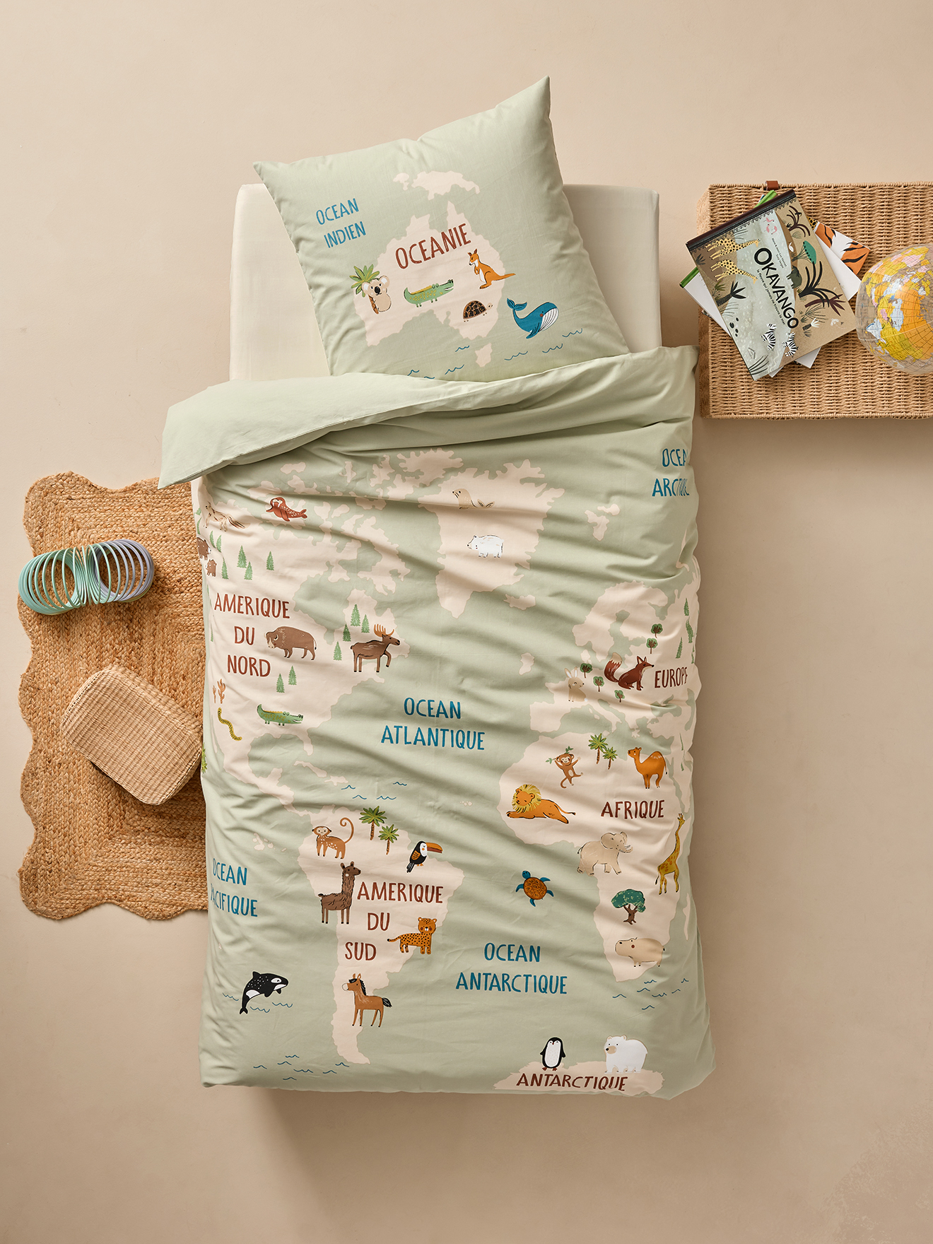 Parure housse de couette et taie d'oreiller TOUR DU MONDE ANIMAUX avec coton recyclé, VERTBAUDET