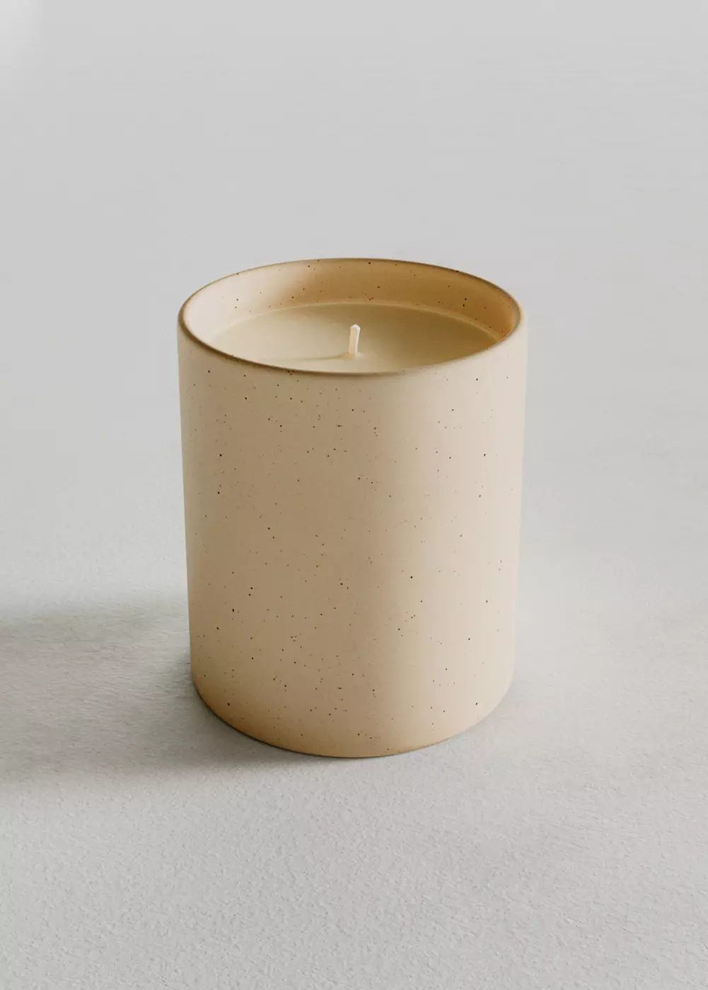 Bougie parfumée en céramique FLEUR 200 g, MANGO HOME