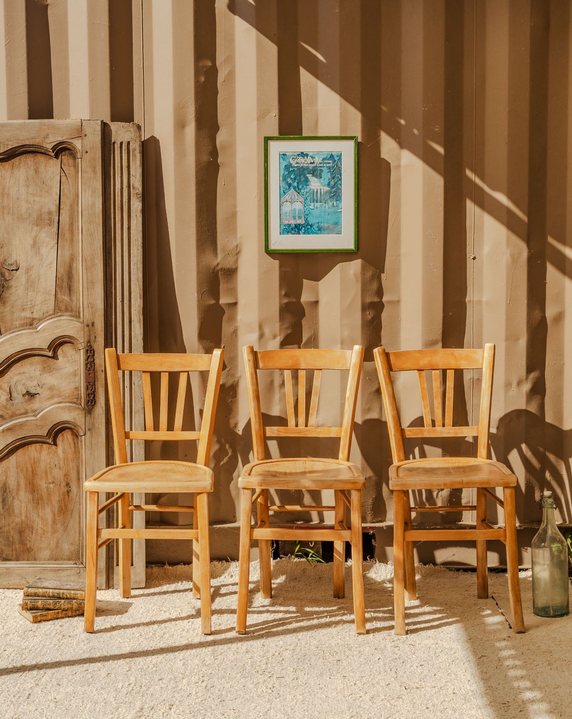 Lot de 3 chaises en bois Claude N°1490 - Bon état, DEBONGOUT