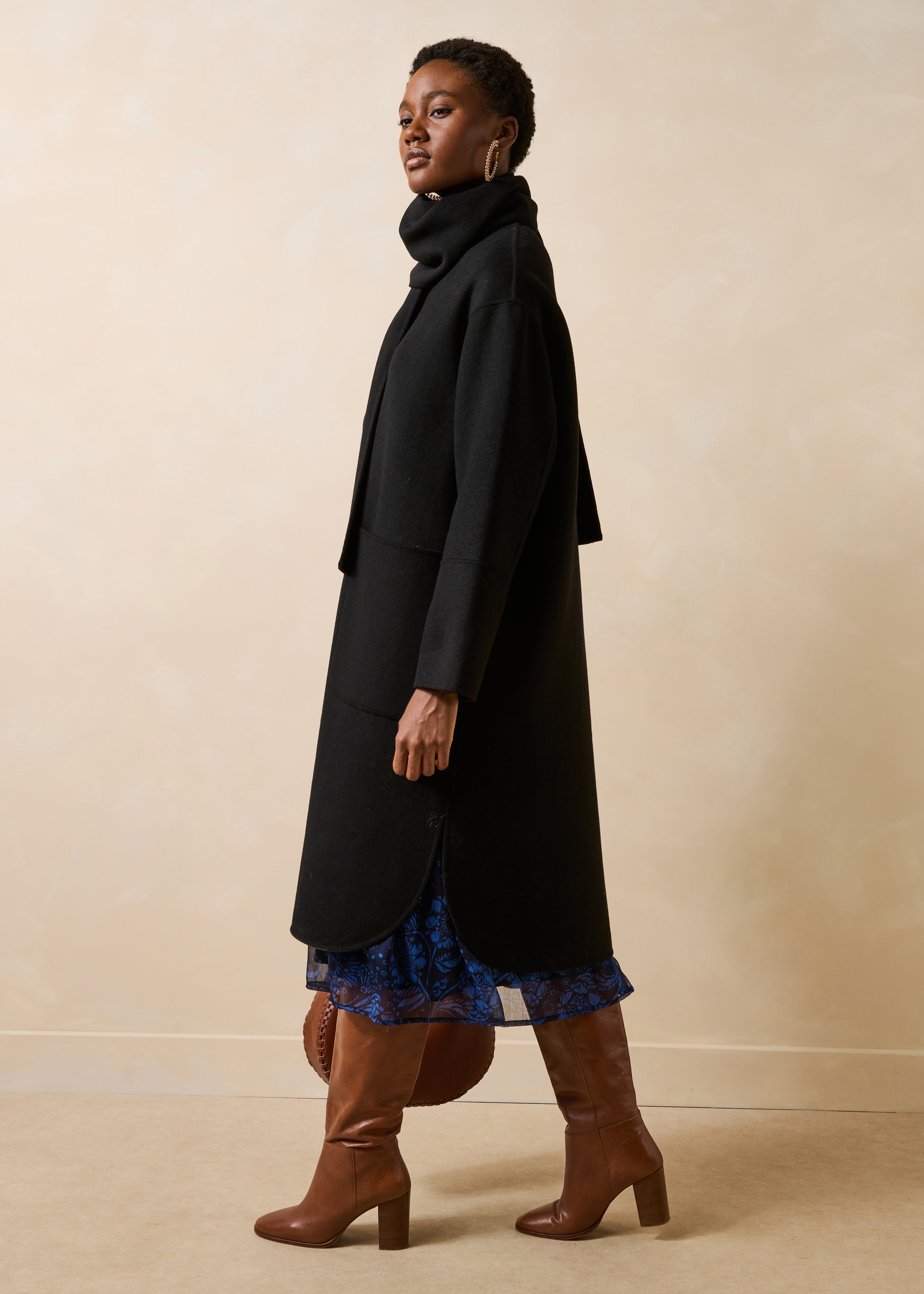 Manteau long oversize à écharpe amovible, LA FEE MARABOUTEE