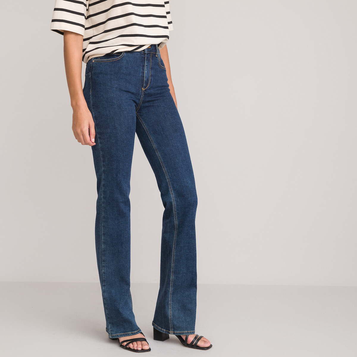 Push-Up Bootcut Jeans, Mid Rise Length 33"