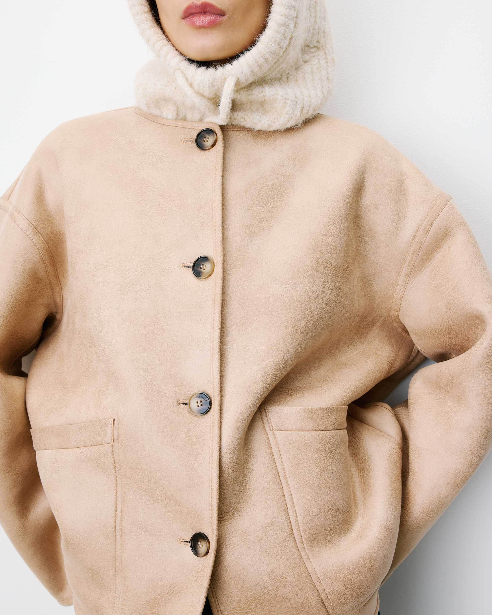Manteau teddy court réversible beige Arwen, GRACE & MILA